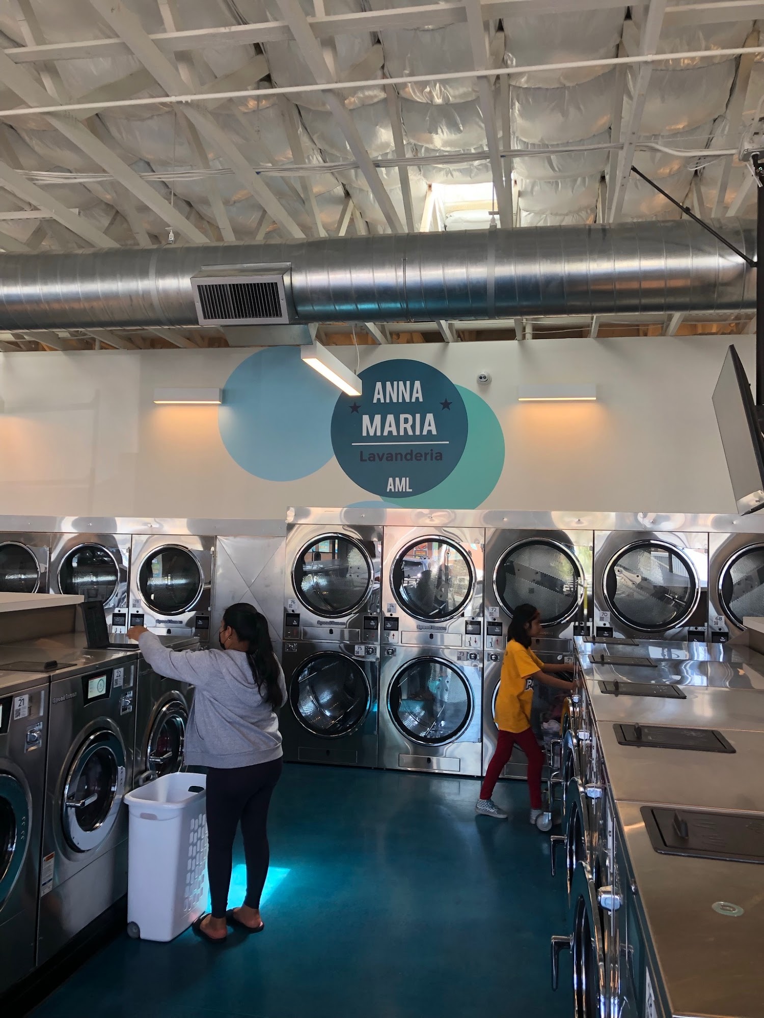 Anna Maria Lavanderia Santa Maria