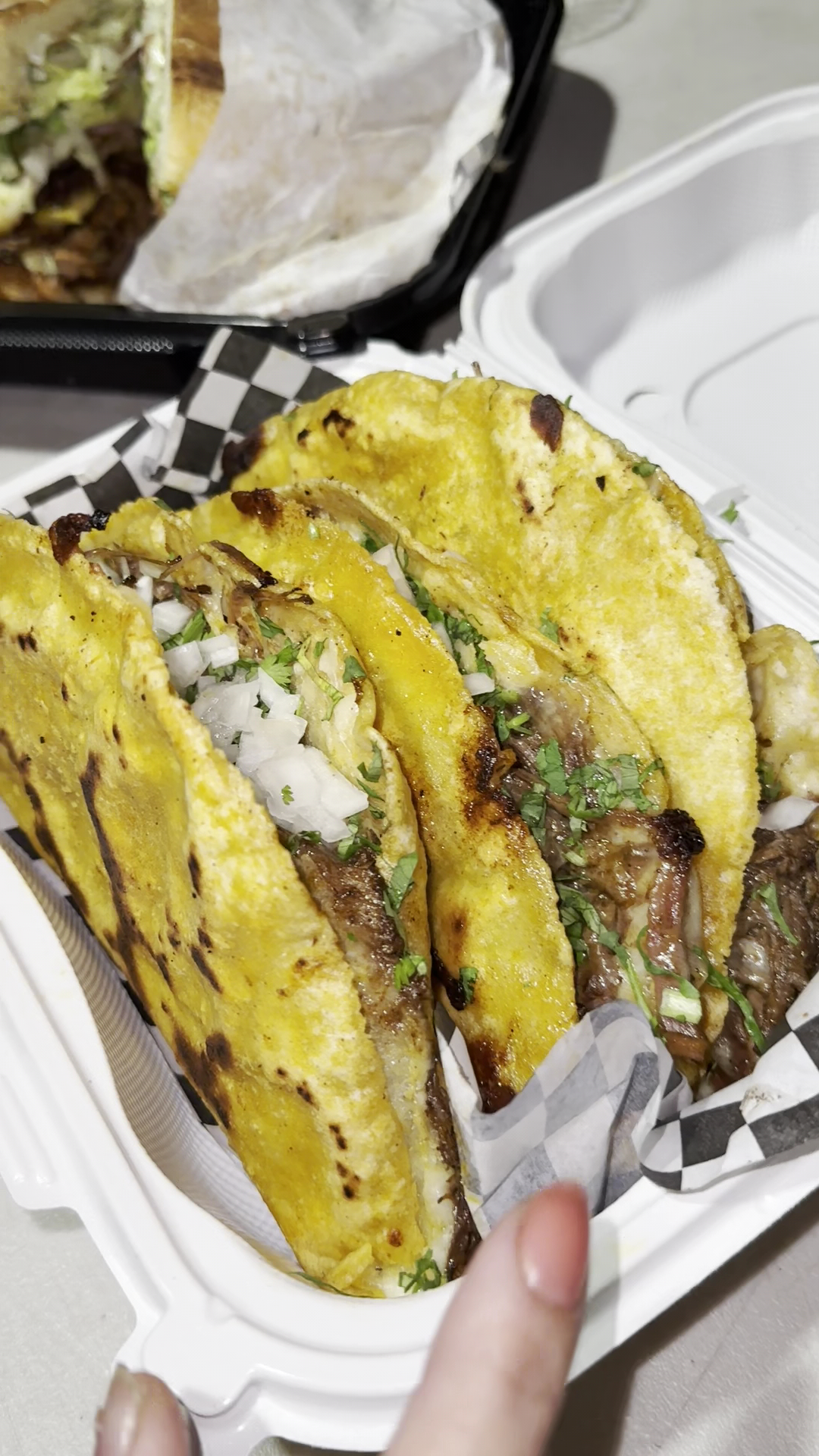 Cali Tacos Y Birrias Menu