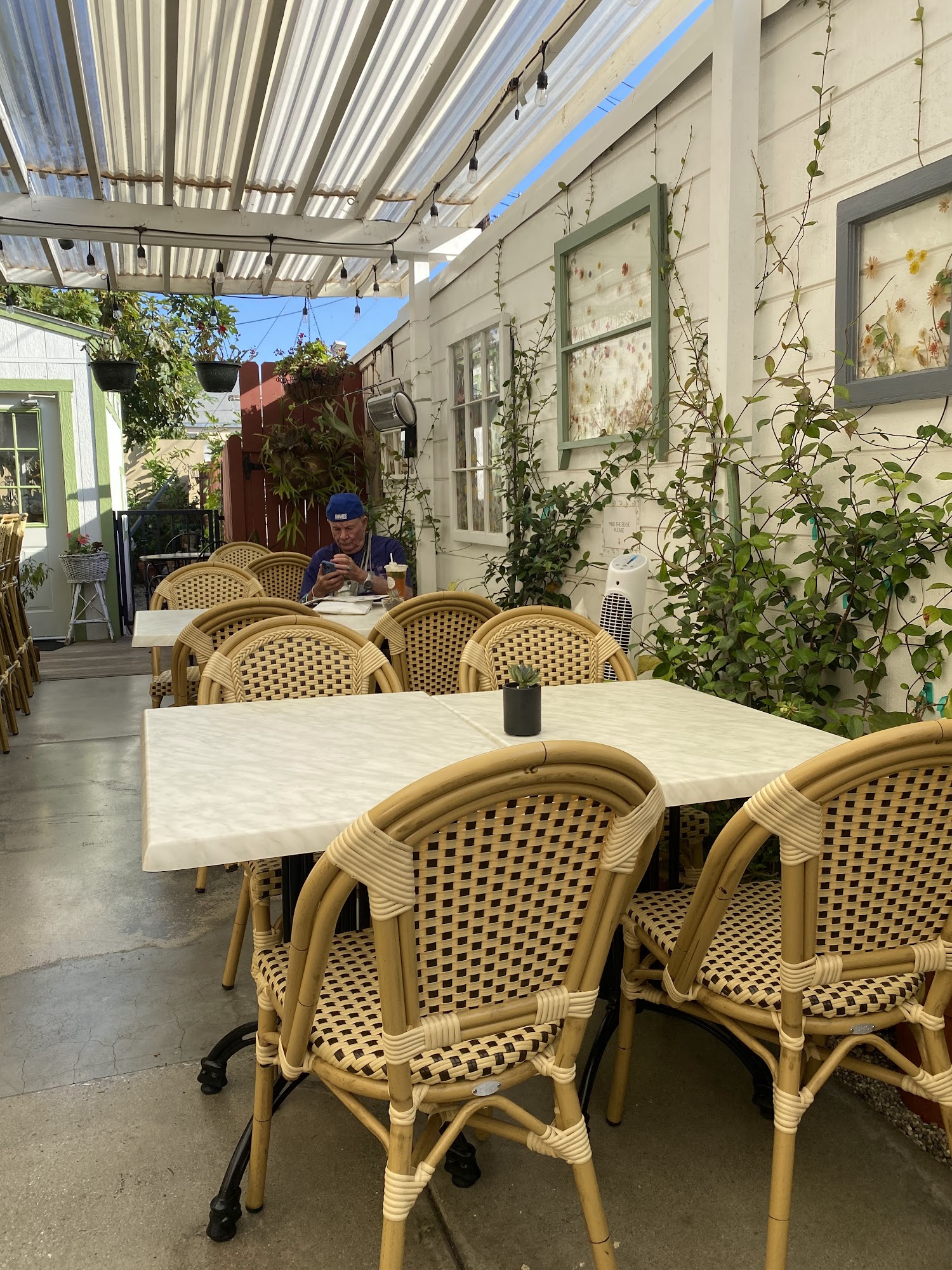 Buena Vida Tea Bar & Garden Santa Monica
