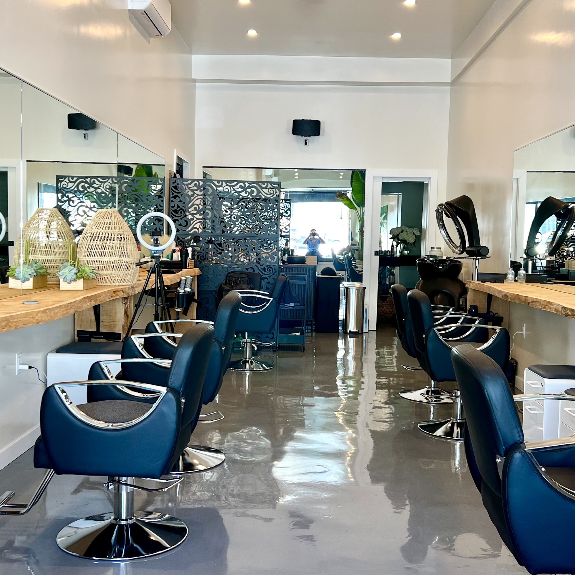 Hair by MR KLEIN - Santa Monica