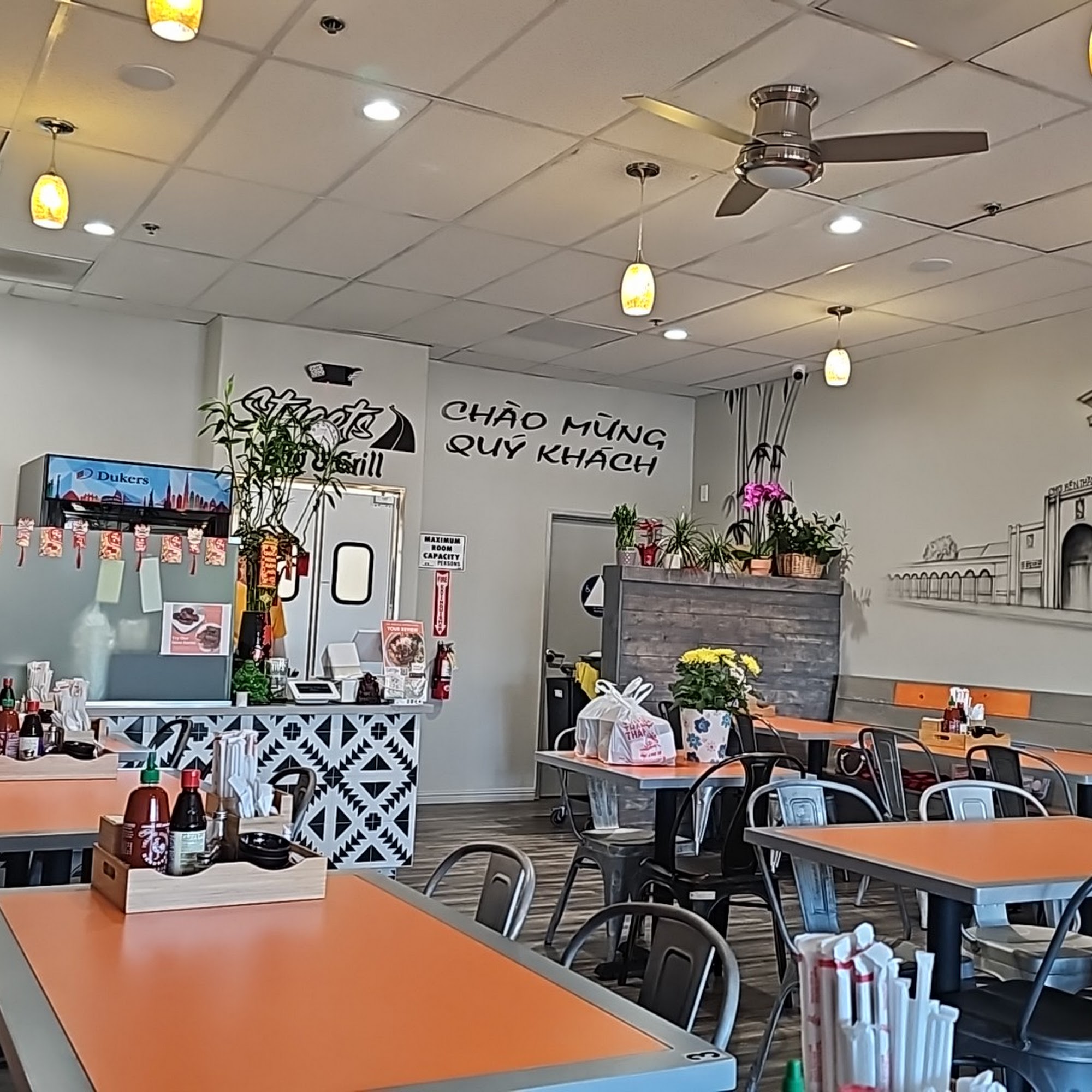 Streets Pho & Grill 235 Town Center Pkwy, Santee