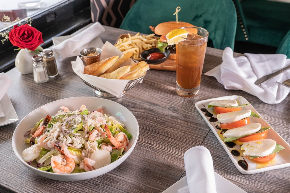 Bella Saratoga Saratoga