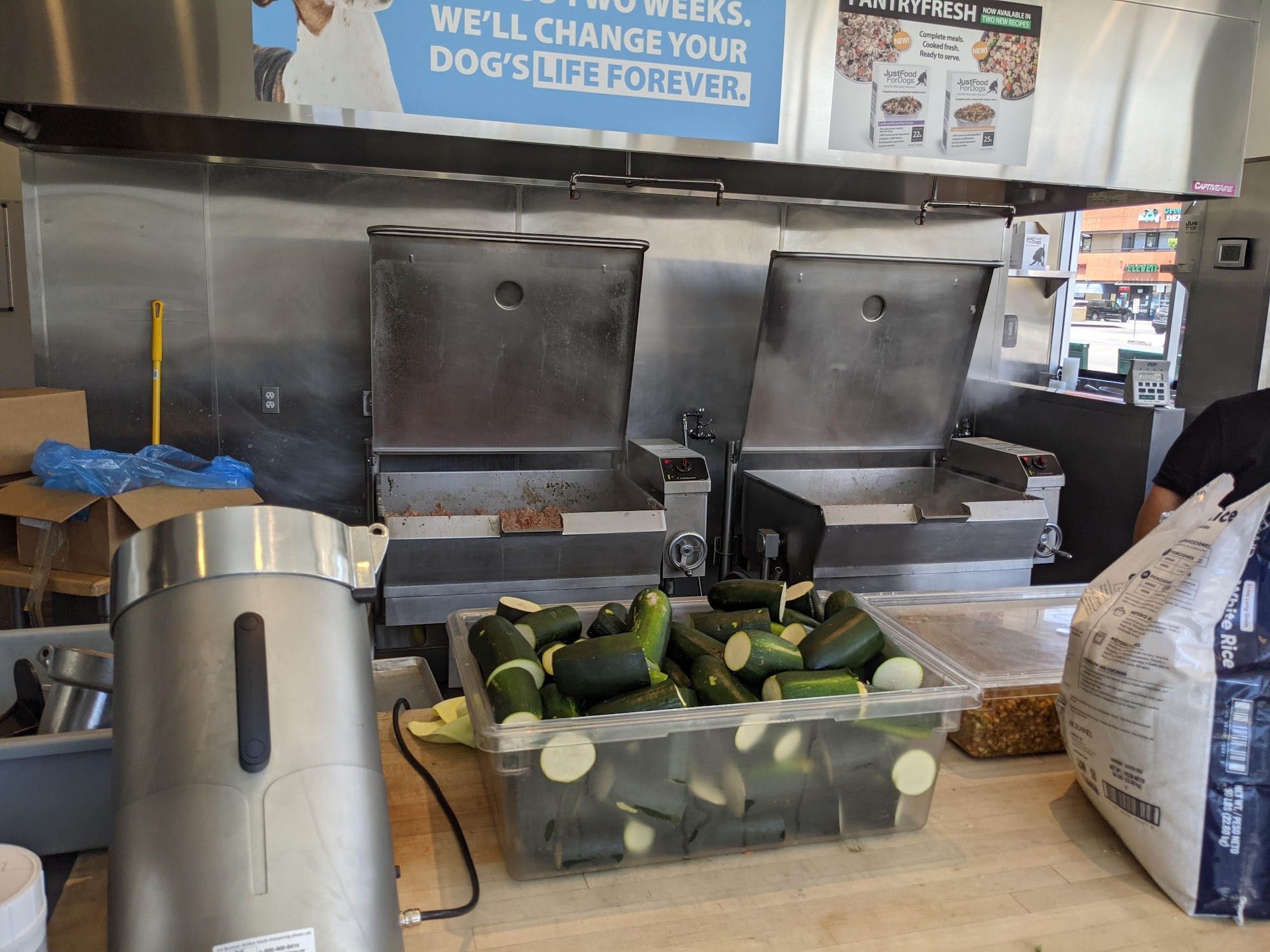 Just Food For Dogs Sherman Oaks