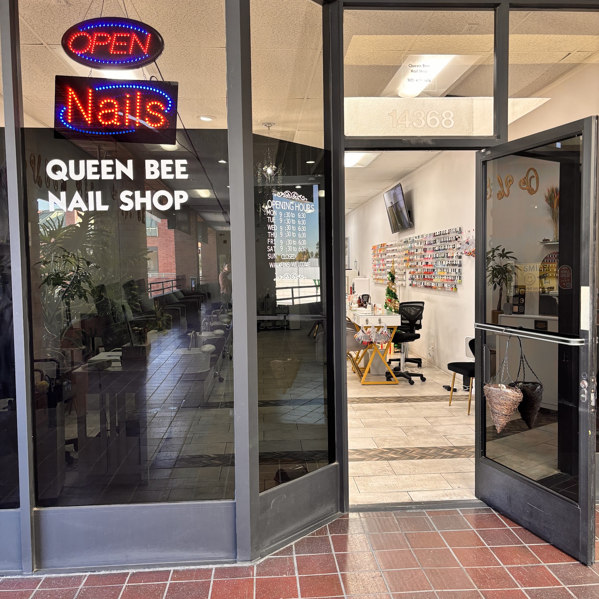 Queen Bee Nail Shop 14368 Ventura Blvd 2nd floor, Sherman Oaks California 91423