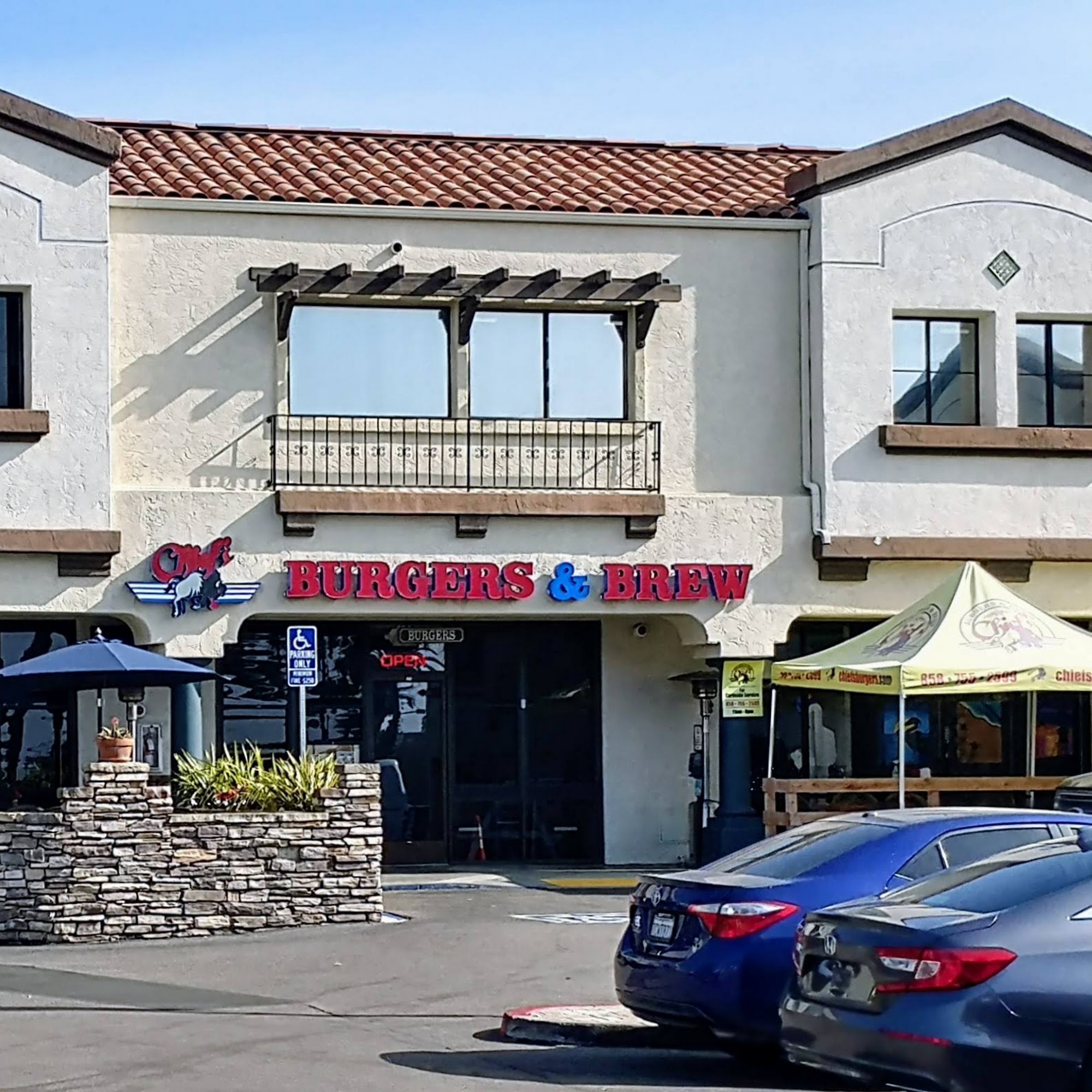 Chief's Burgers & Brew Solana Beach