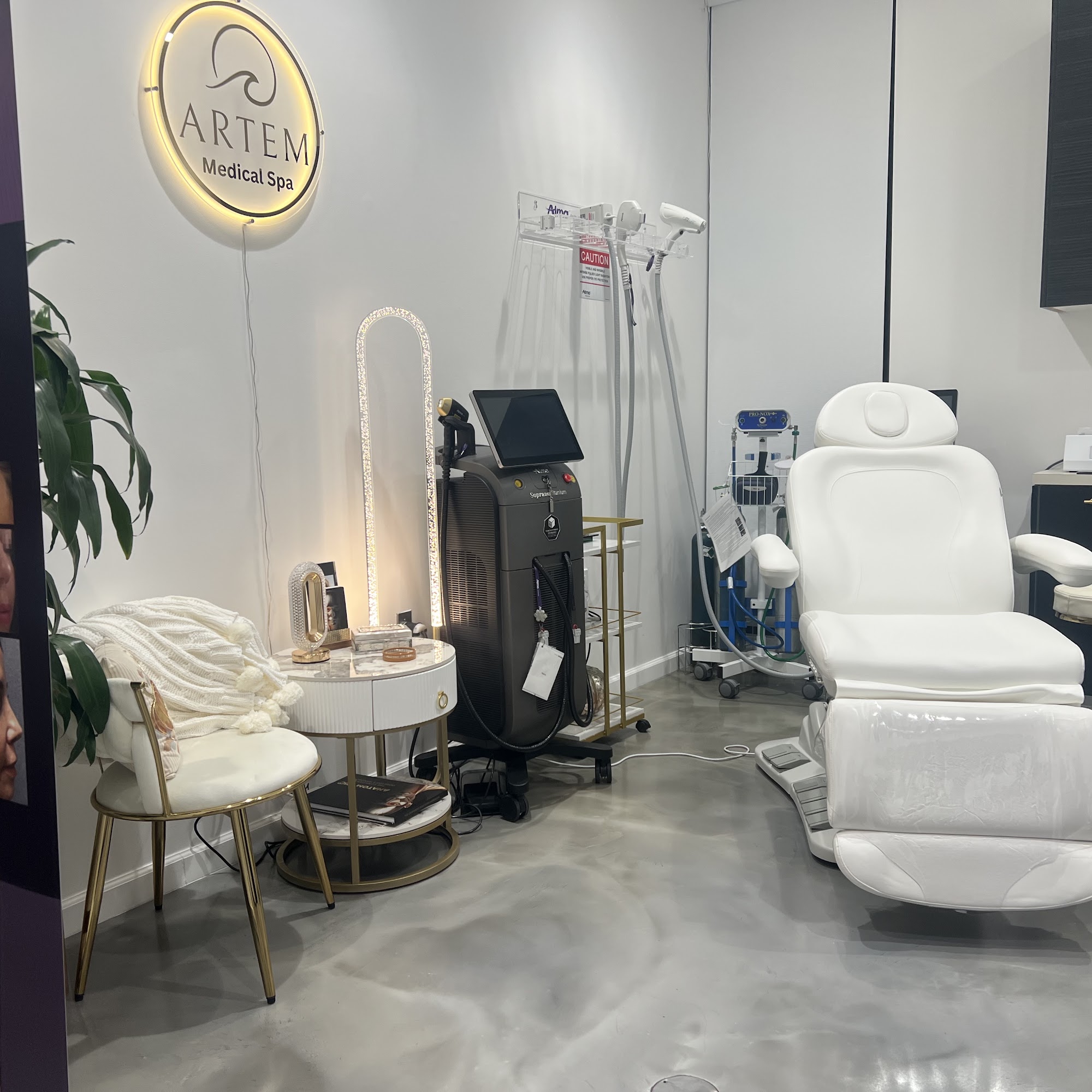 Artem Med Spa Salon World Suites, 315 Hwy 101 Suite 124, Solana Beach California 92075