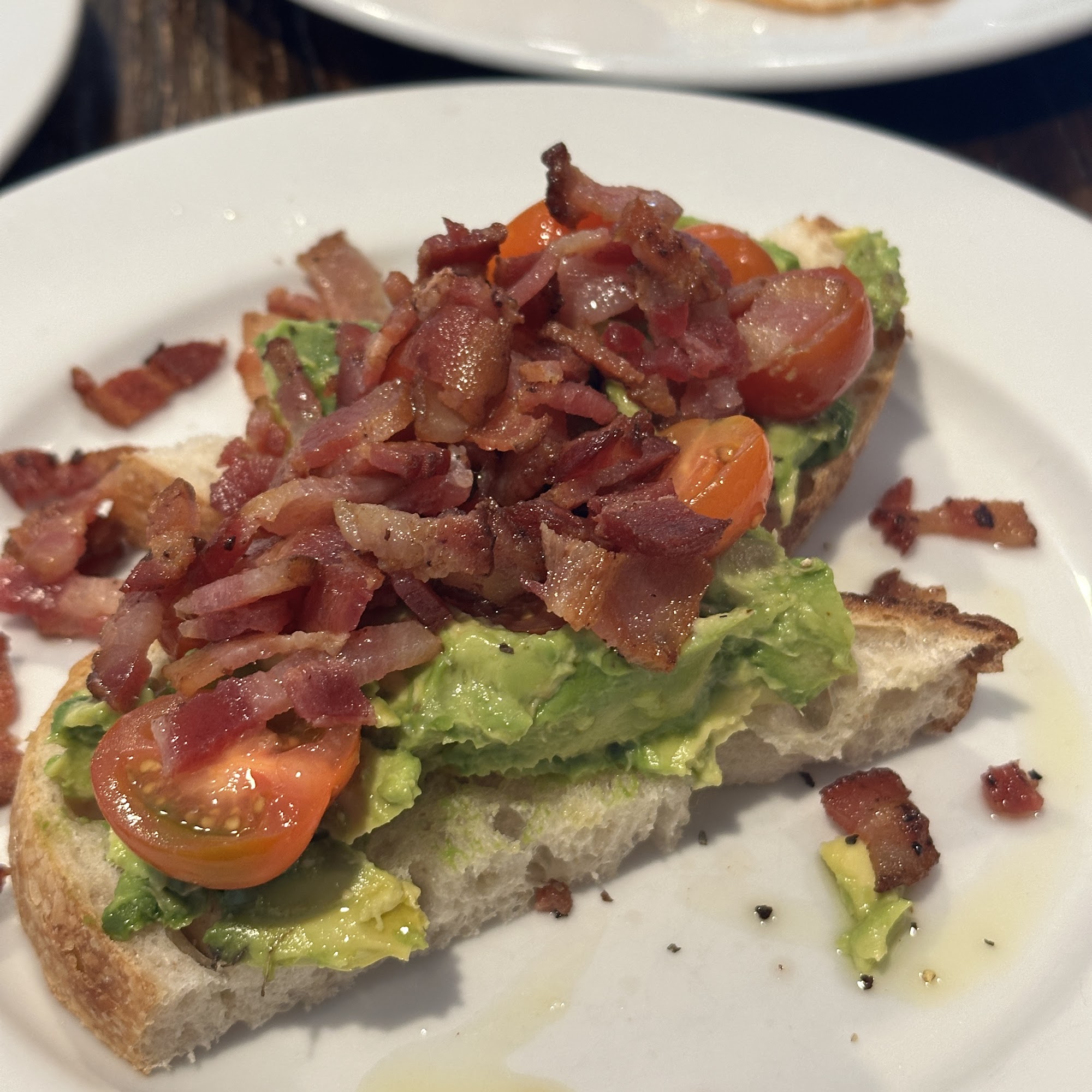 brekkies by chomp Solvang