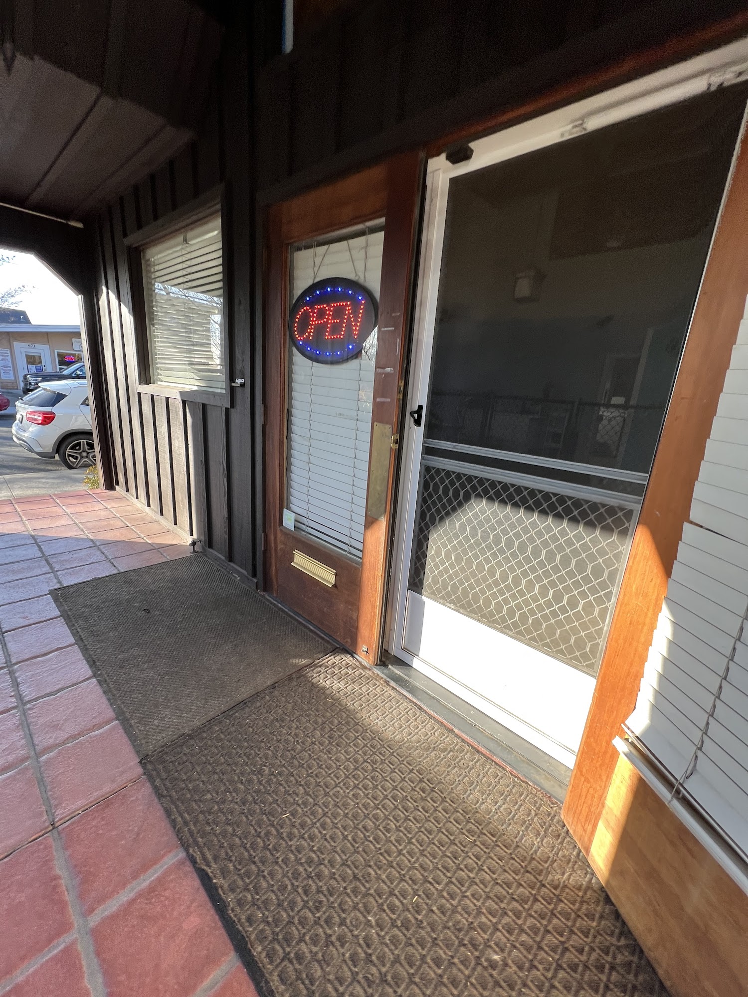 Groomingdales Sonoma