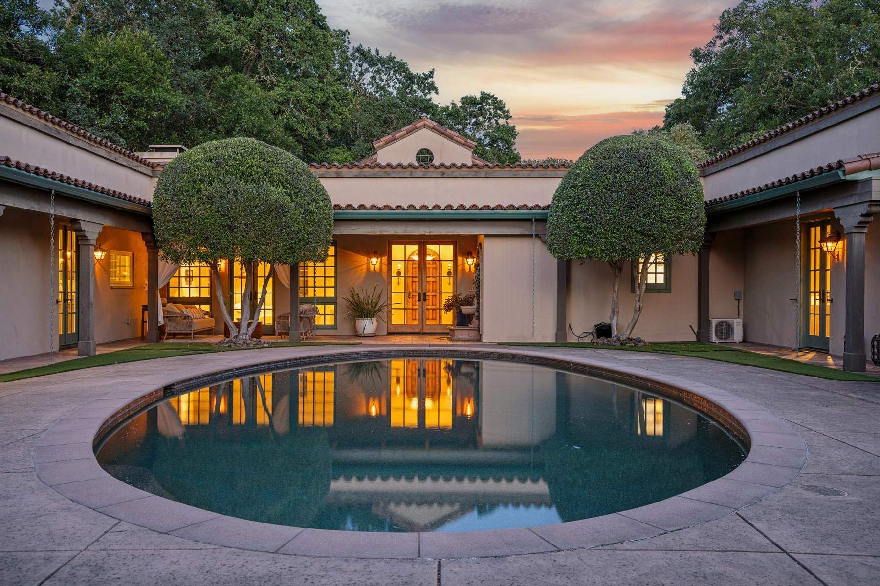 Sotheby's International Realty - Lynda Jensen