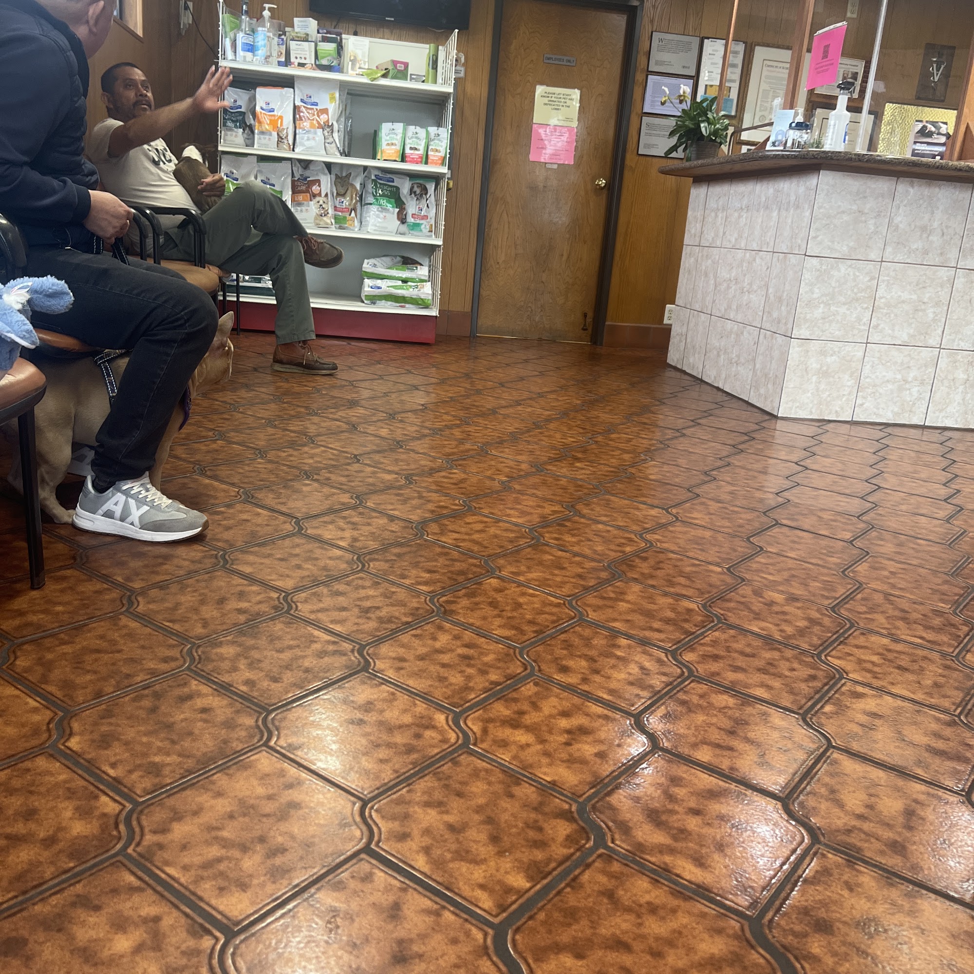 Hollydale Veterinary Hospital South Gate