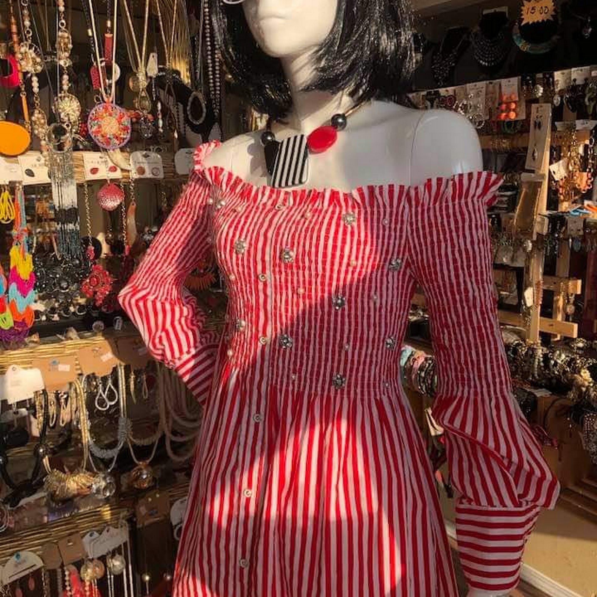 SANLUZ BOUTIQUE South Gate