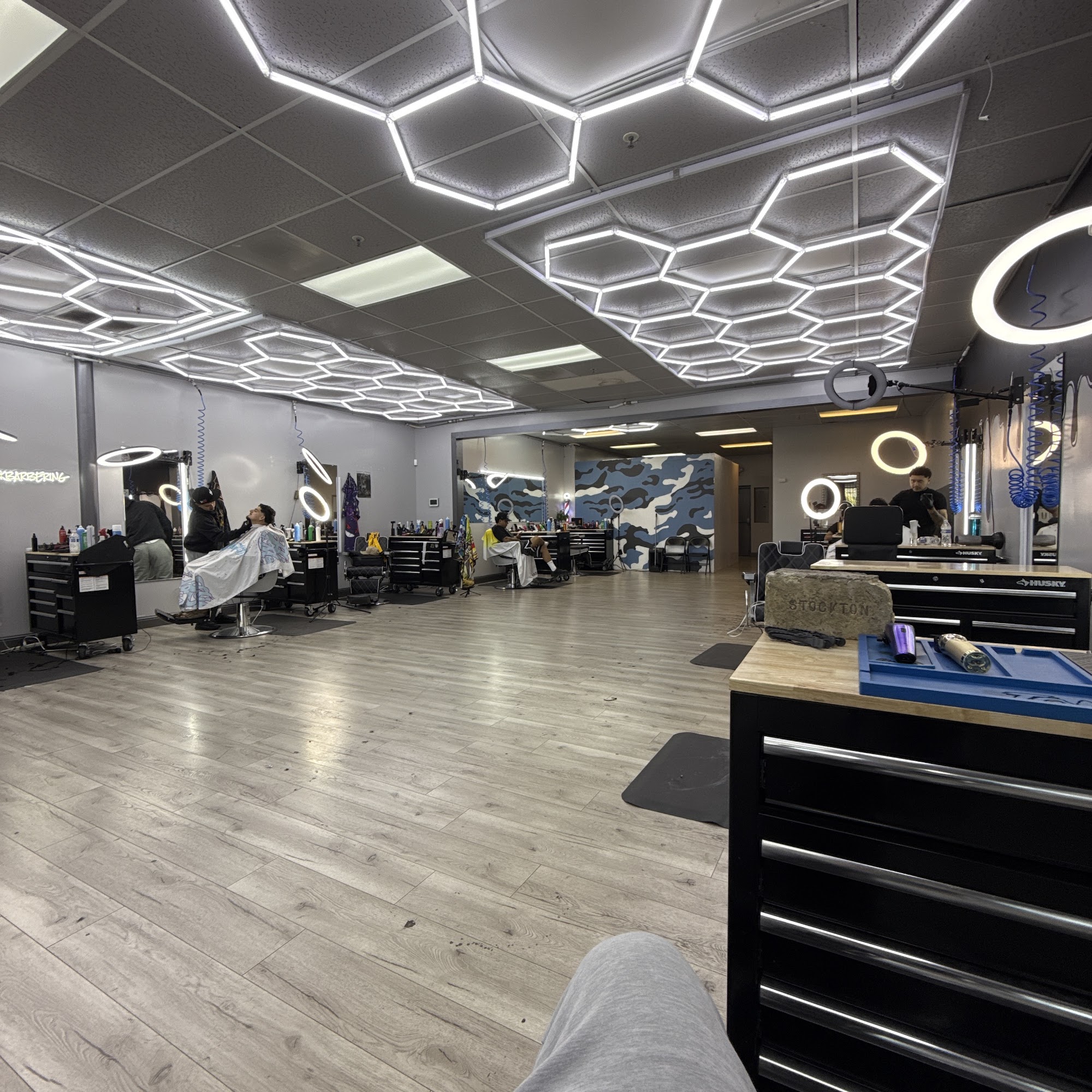 Drippycutzz 1120 Waterloo Rd, Stockton California 95205