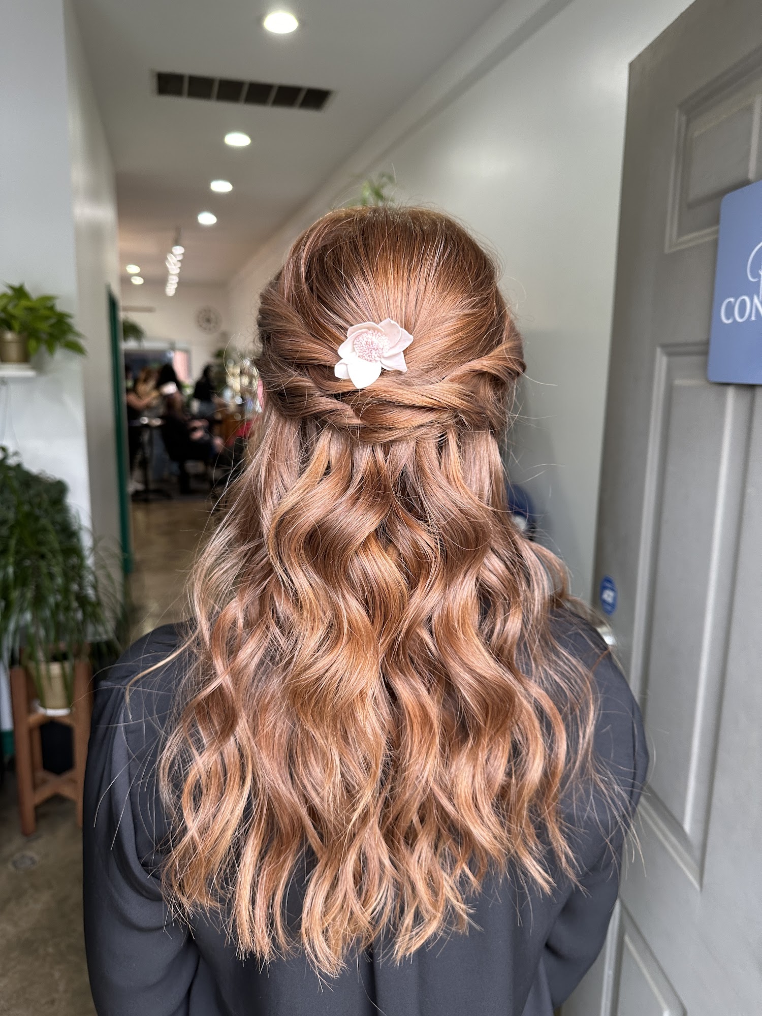 AmbieStyles 11239 Ventura Blvd Suite 10, Studio City California 91604