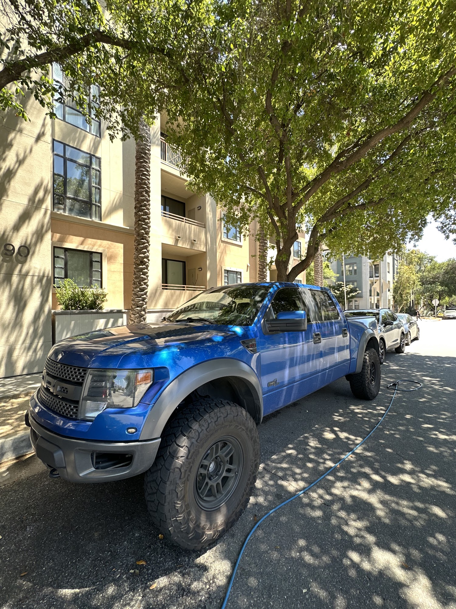 Lavi Auto Detail 10950 Saticoy St, Sun Valley California 91352