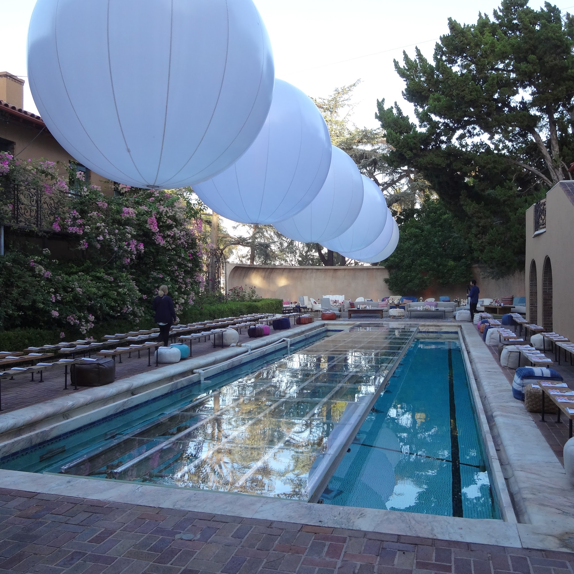 Airstar America - Los Angeles Sylmar