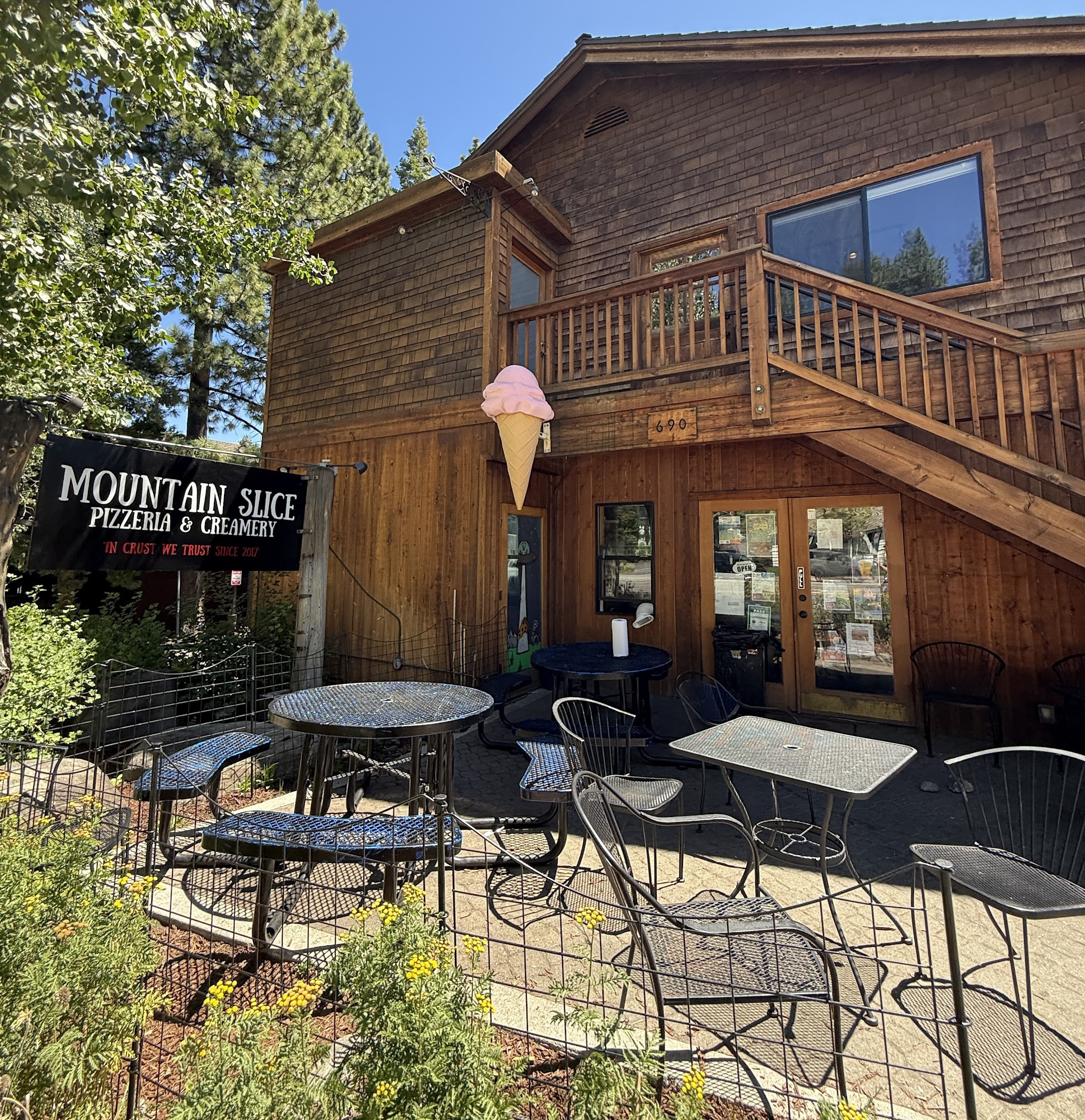 Mountain Slice Pizzeria and Creamery Tahoe City