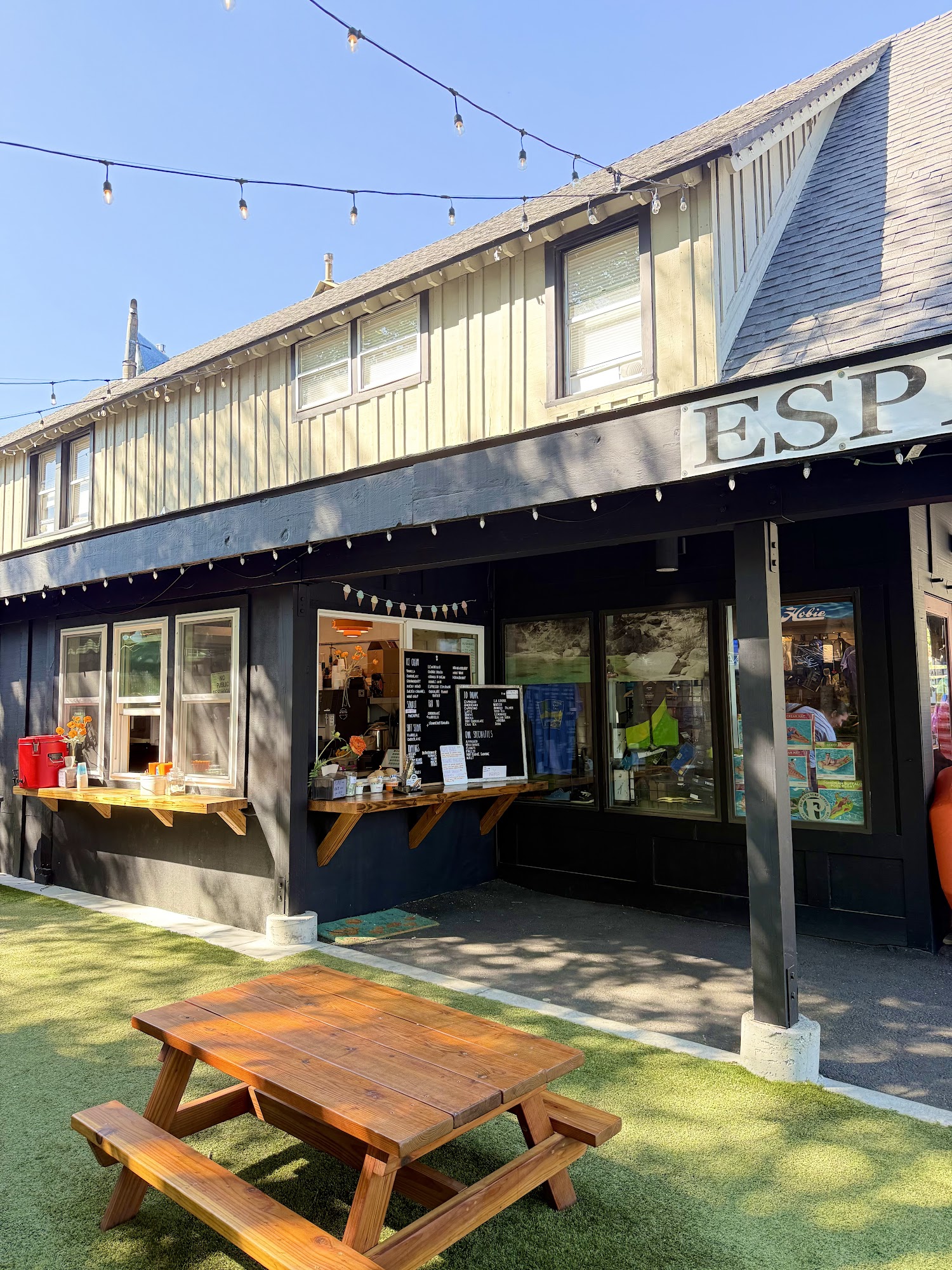 Poppy's Frozen Yogurt & Ice Cream Tahoe City