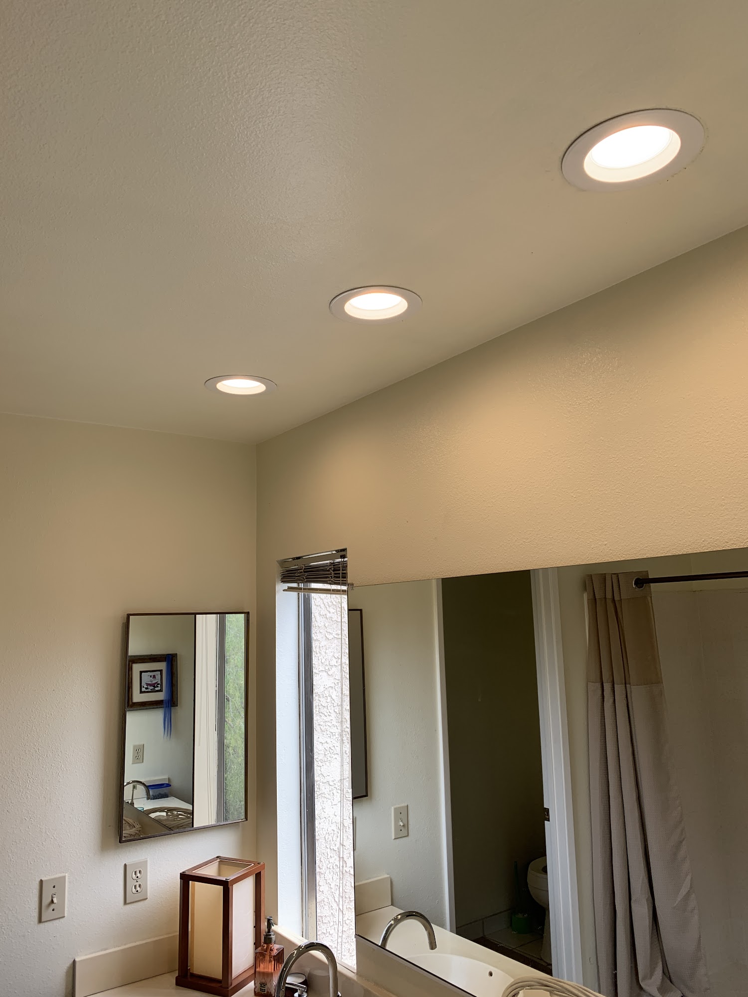 Mov Electrical Services - LIC C-10 #964685 18600 Collins St, Tarzana California 91356