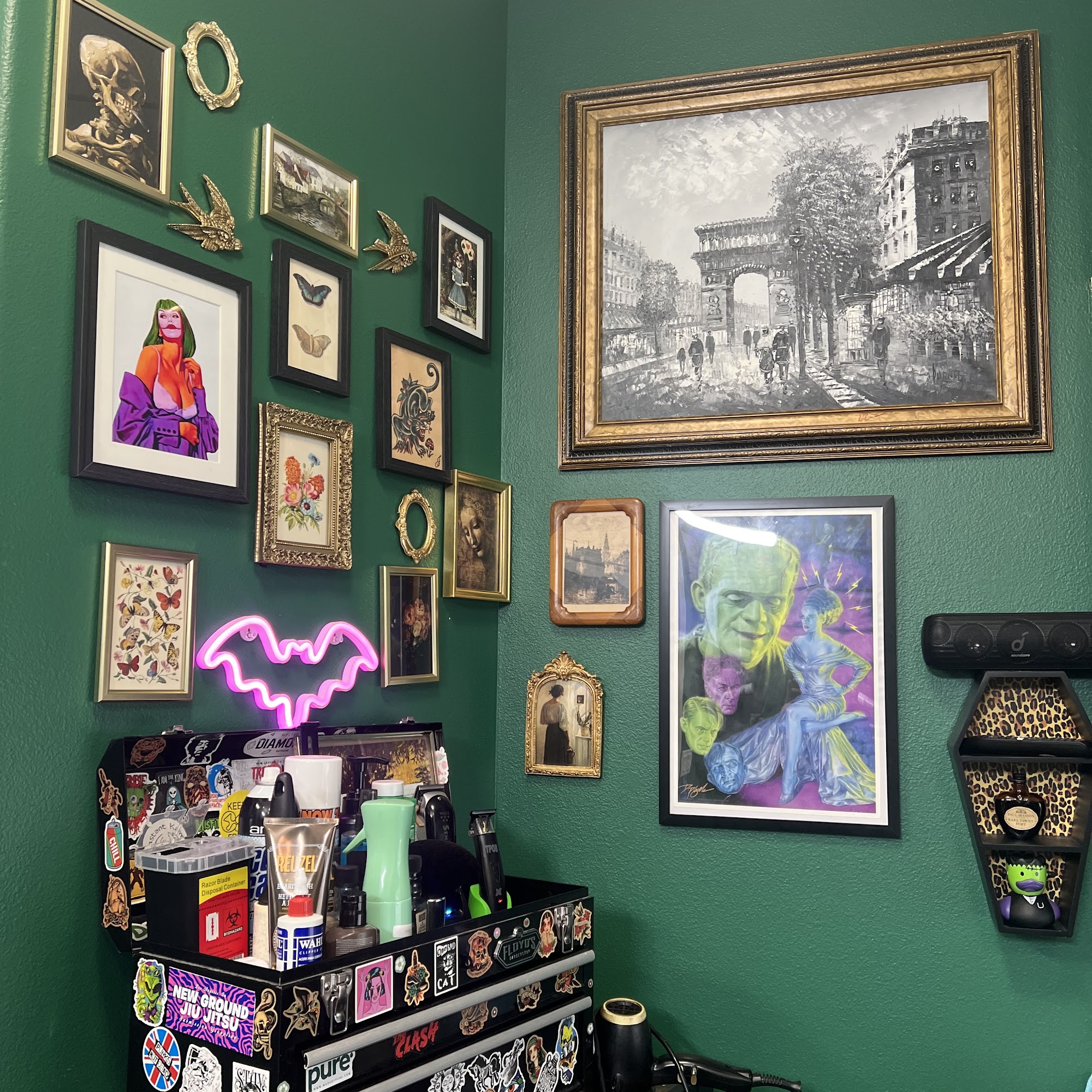 Ghoulish Beauty and Barber Lounge 5444 Yolanda Ave Suite 101, Tarzana California 91356