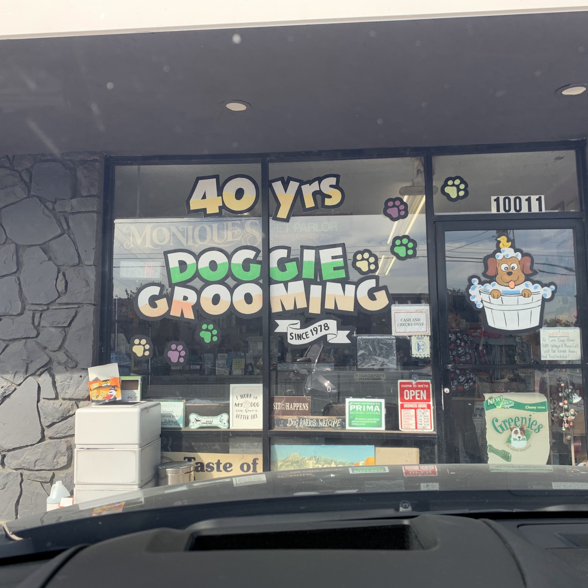 Monique’s Pet Parlor Temple City