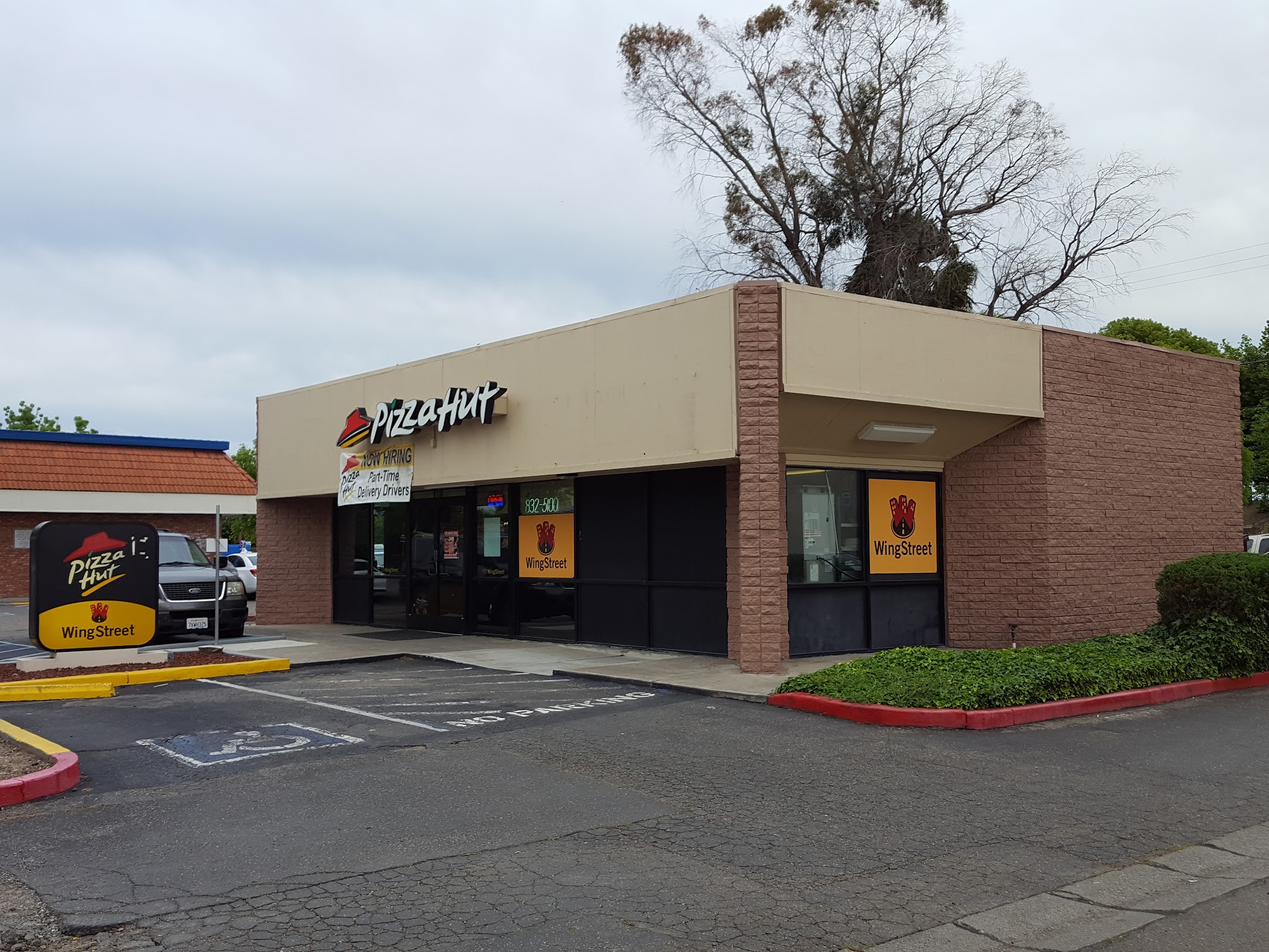 Pizza Hut