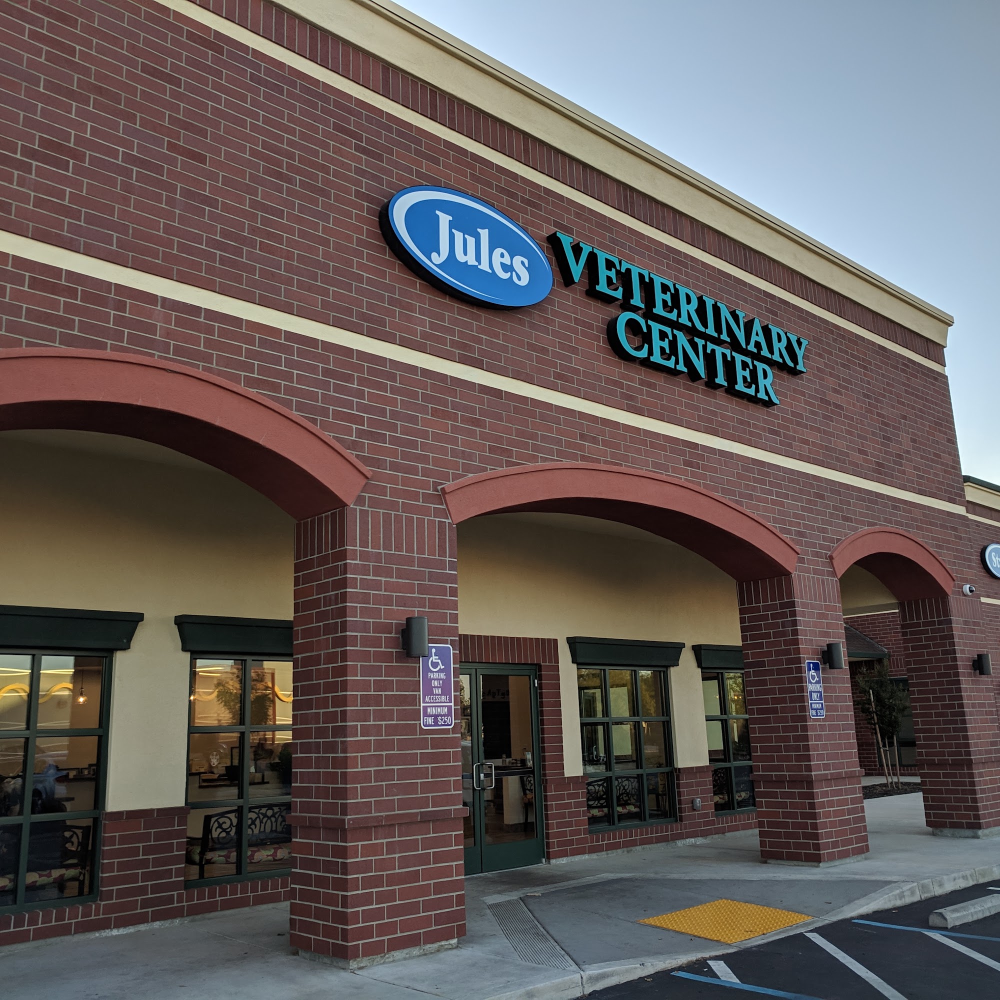 Jules Veterinary Center Tracy