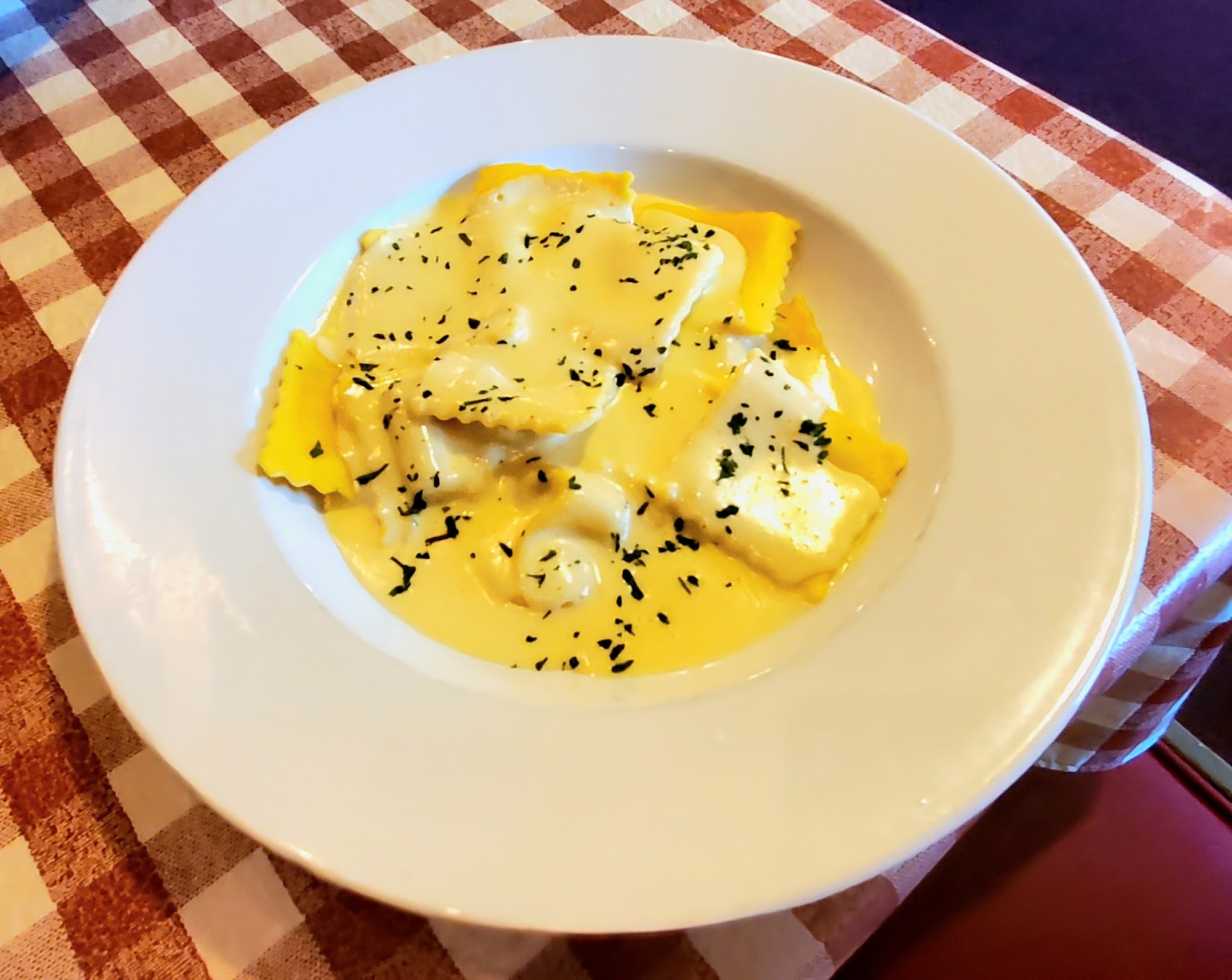 Angelini's Italian Restaurant 2251 Geer Rd, Turlock, CA 95382