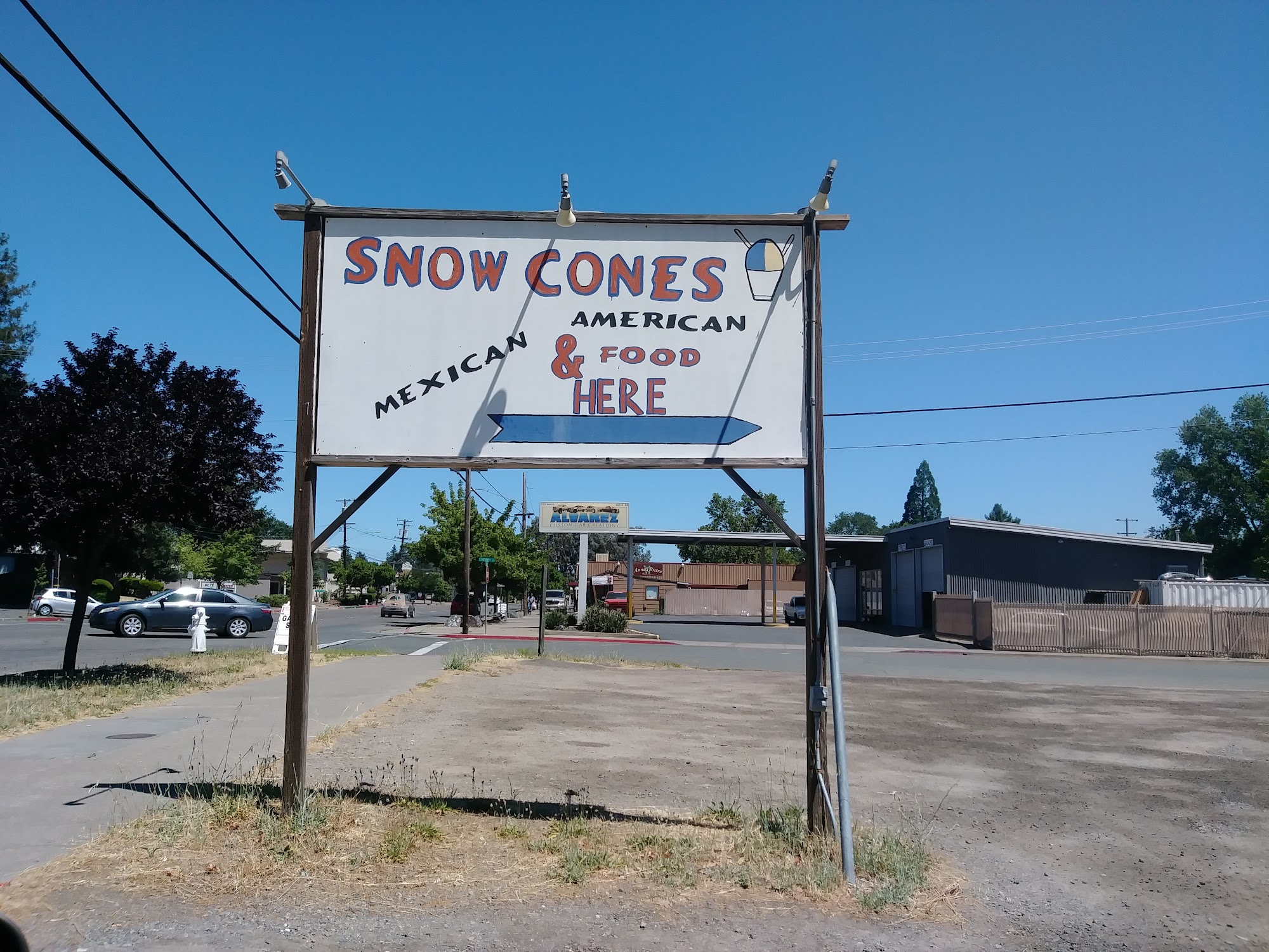Hector's Snow Cones Stop Ukiah