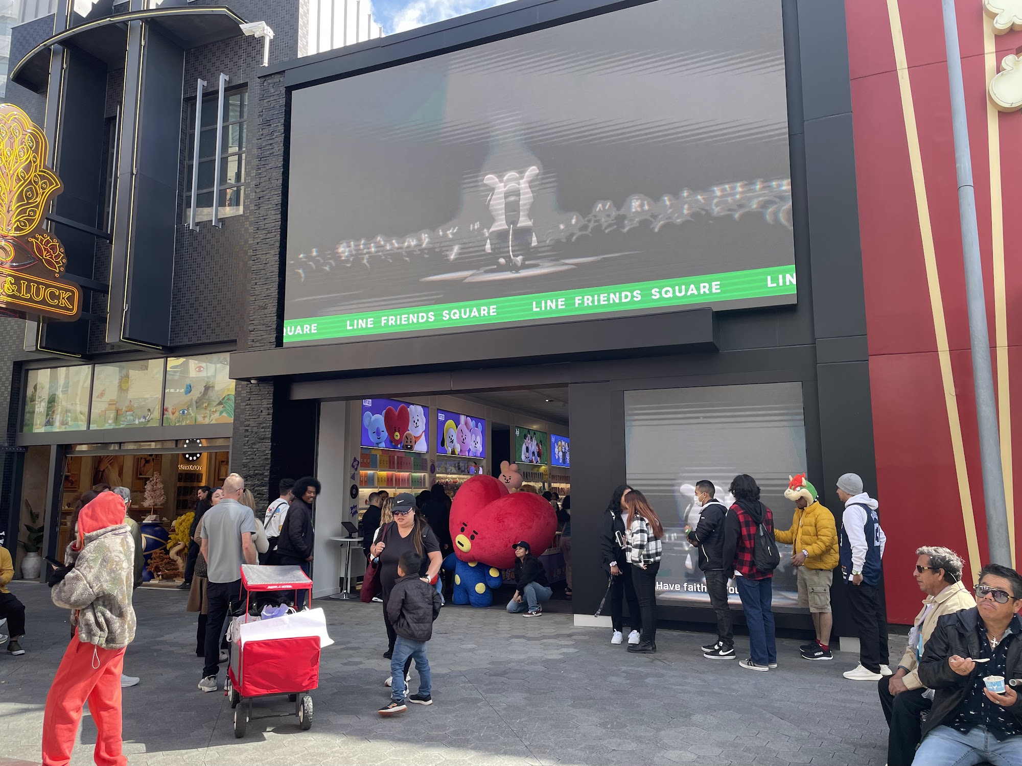 LINE FRIENDS SQUARE Universal CityWalk Hollywood Universal City