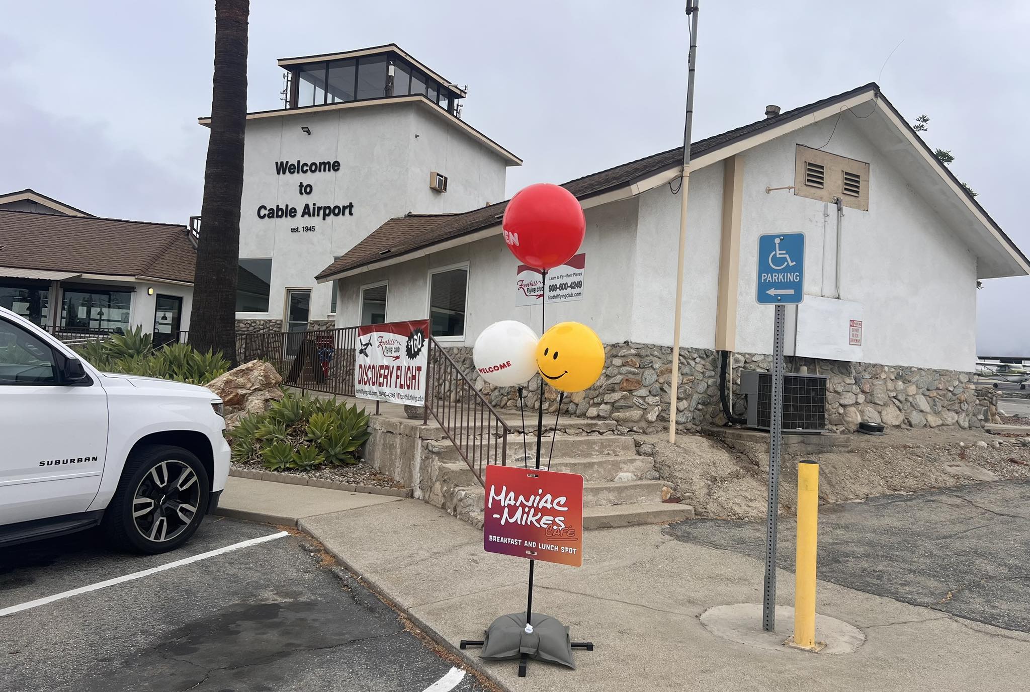 Maniac-Mikes Cafe Upland