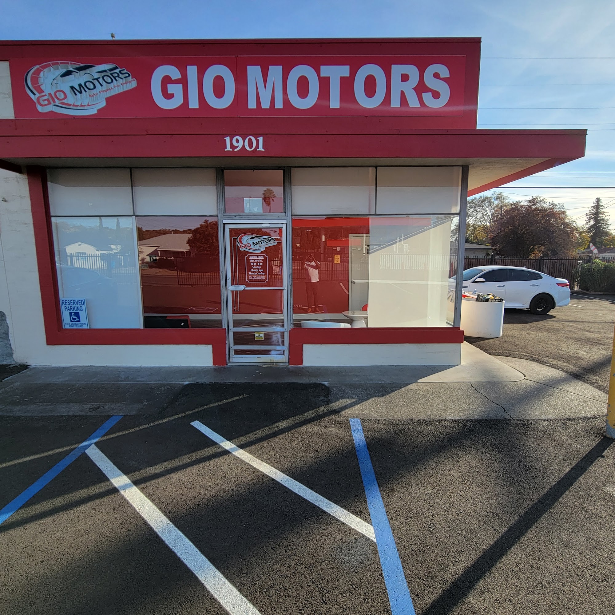 GIO MOTORS