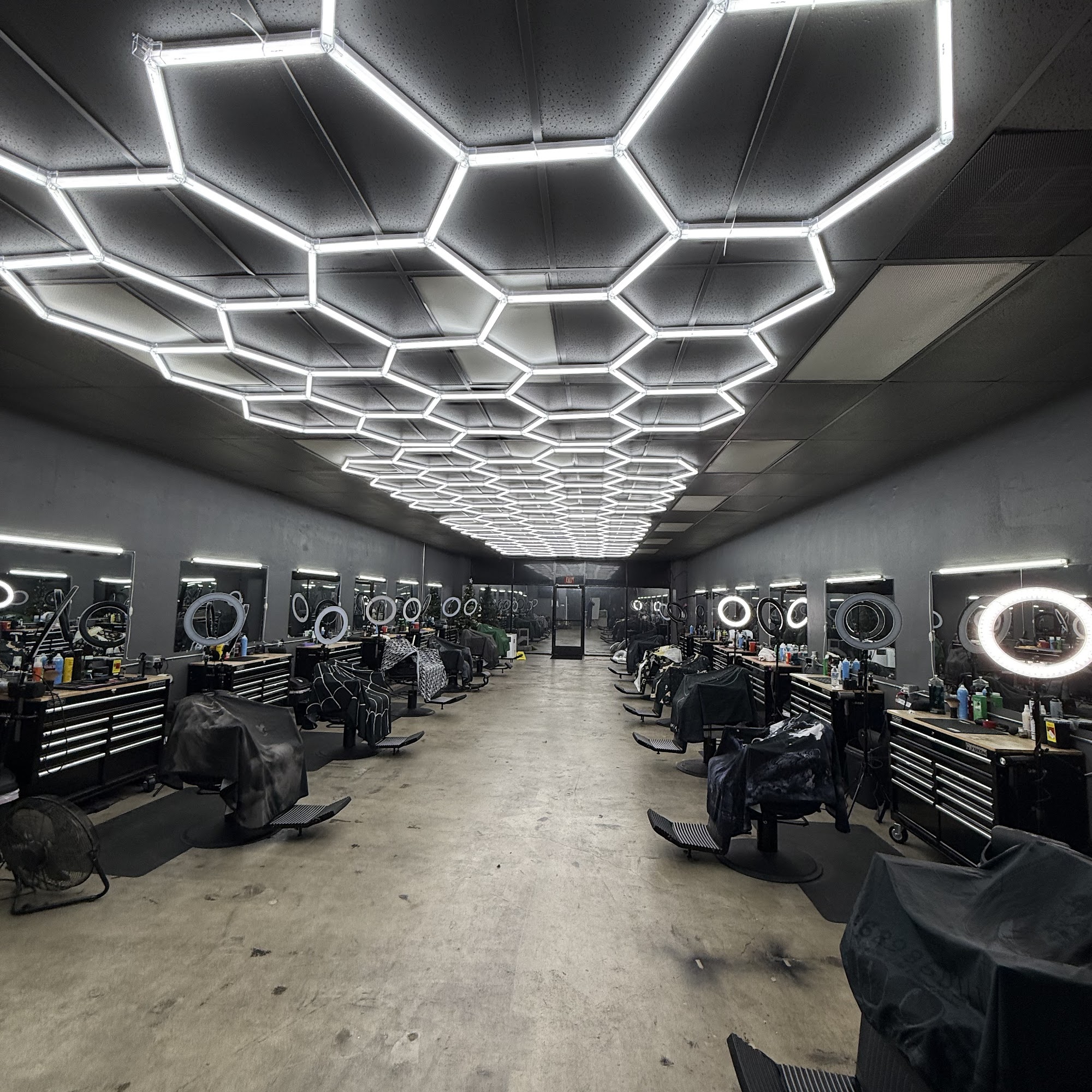 CHROME CUTS BARBERSHOP