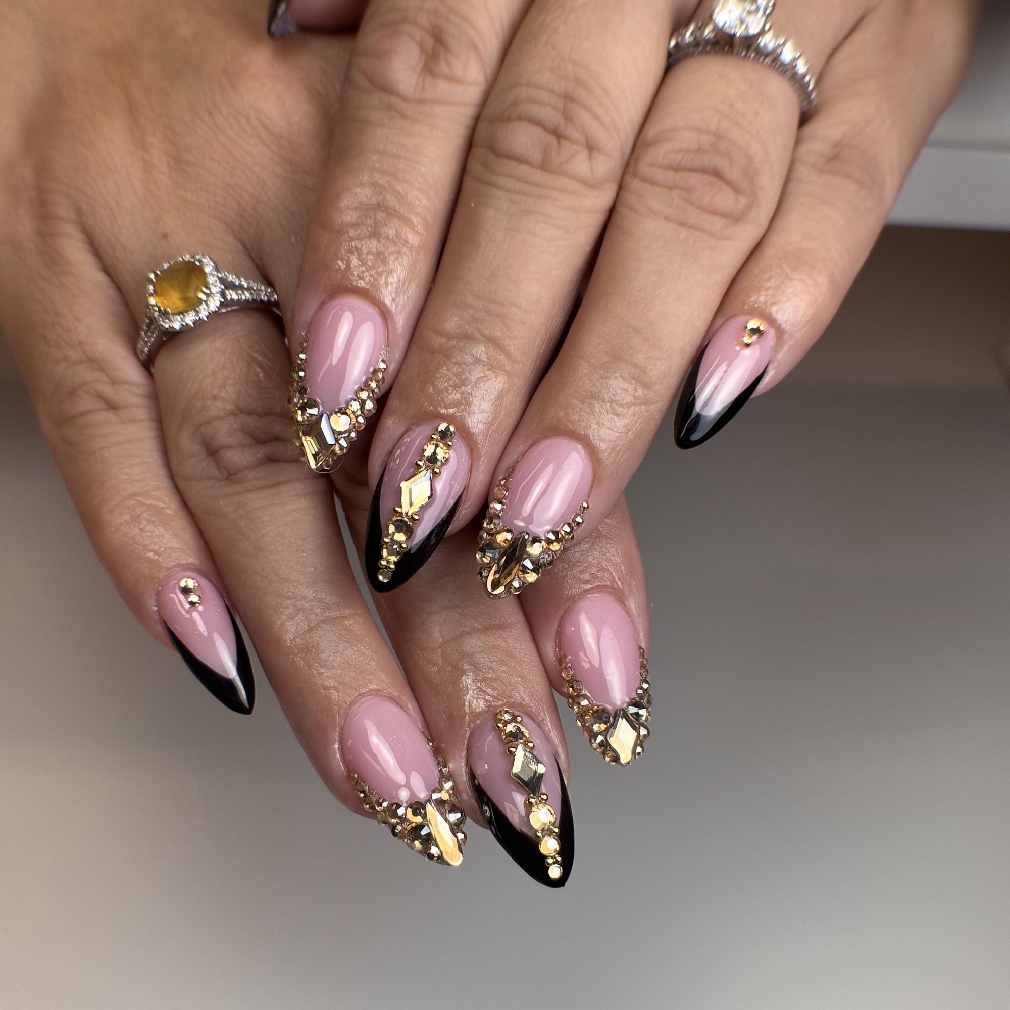 Sandy’s Nails 298 S Seaward Ave, Ventura California 93003