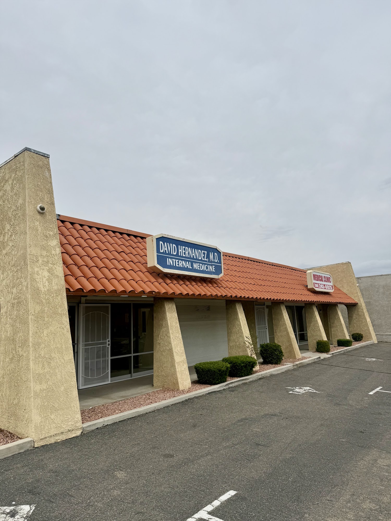 Dr. David Hernandez, MD