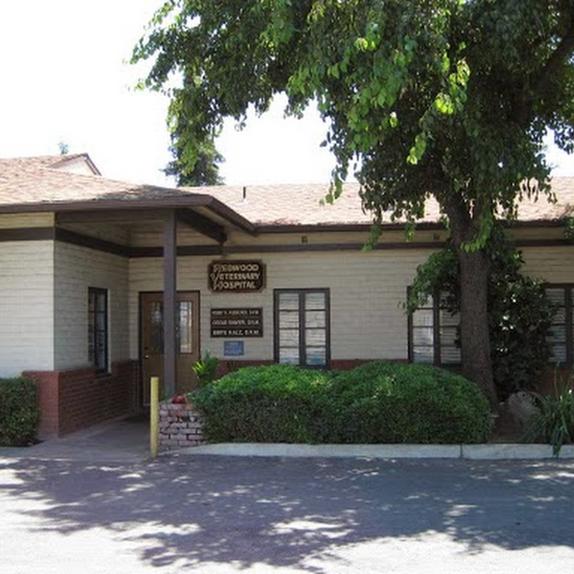 Redwood Veterinary Hospital Visalia