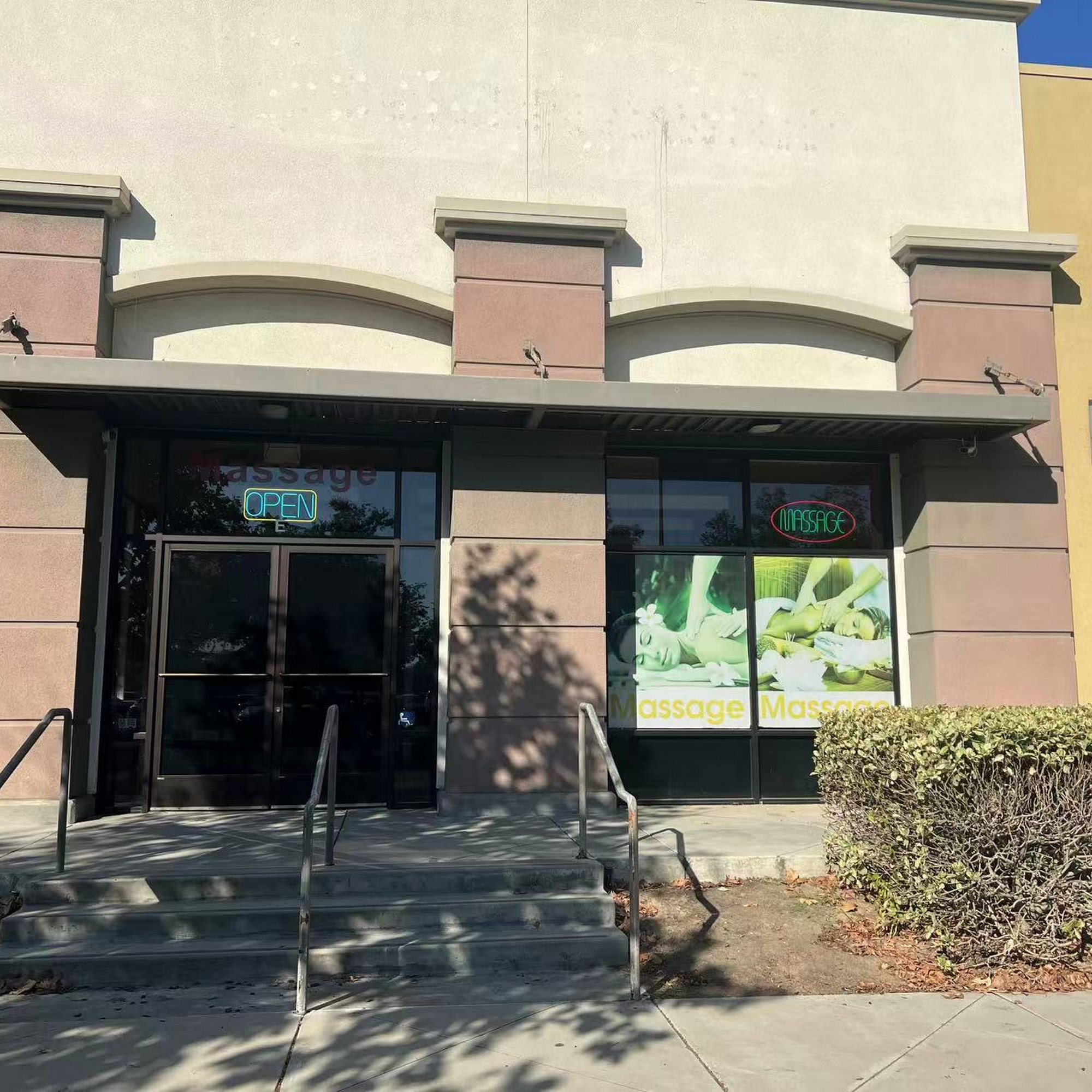 Honey Spa 4025 W Caldwell Ave suite e, Visalia California 93277