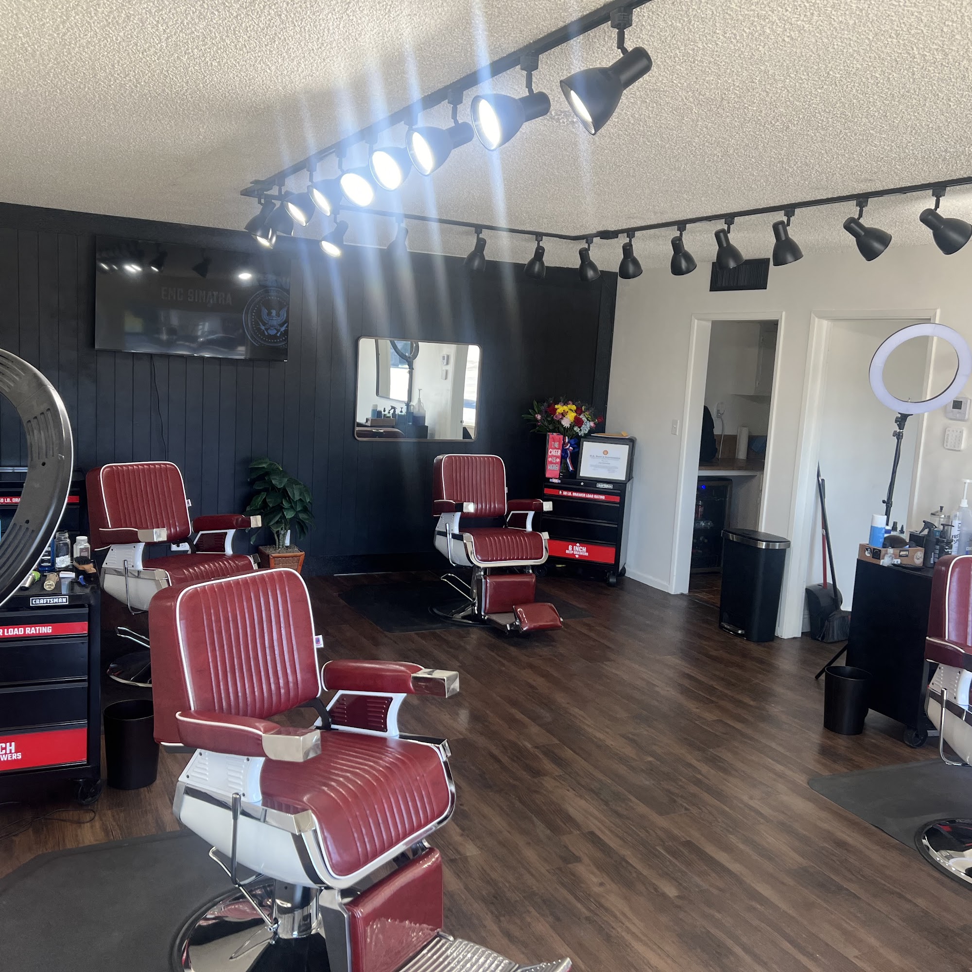 Pops Barbershop 1144 7th St A, Wasco California 93280