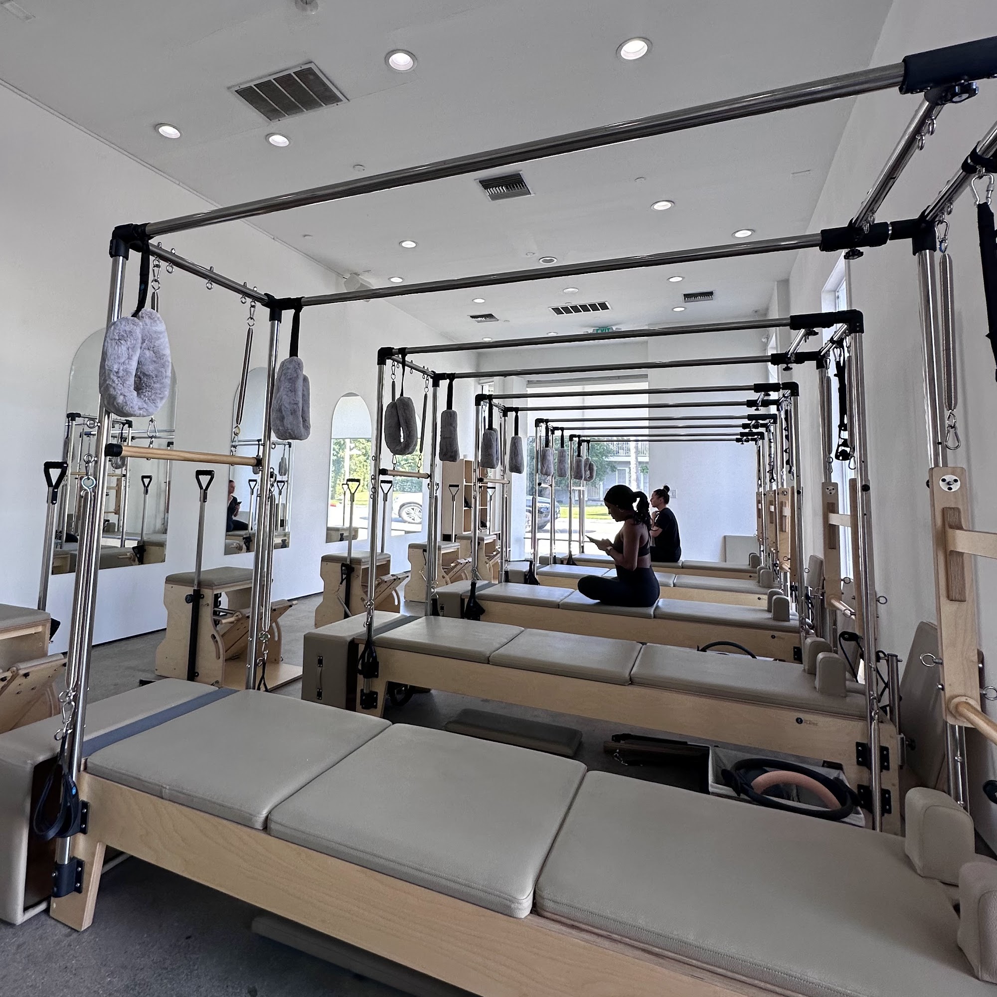 Pilates Boutique 470 N Doheny Dr, West Hollywood California 90048