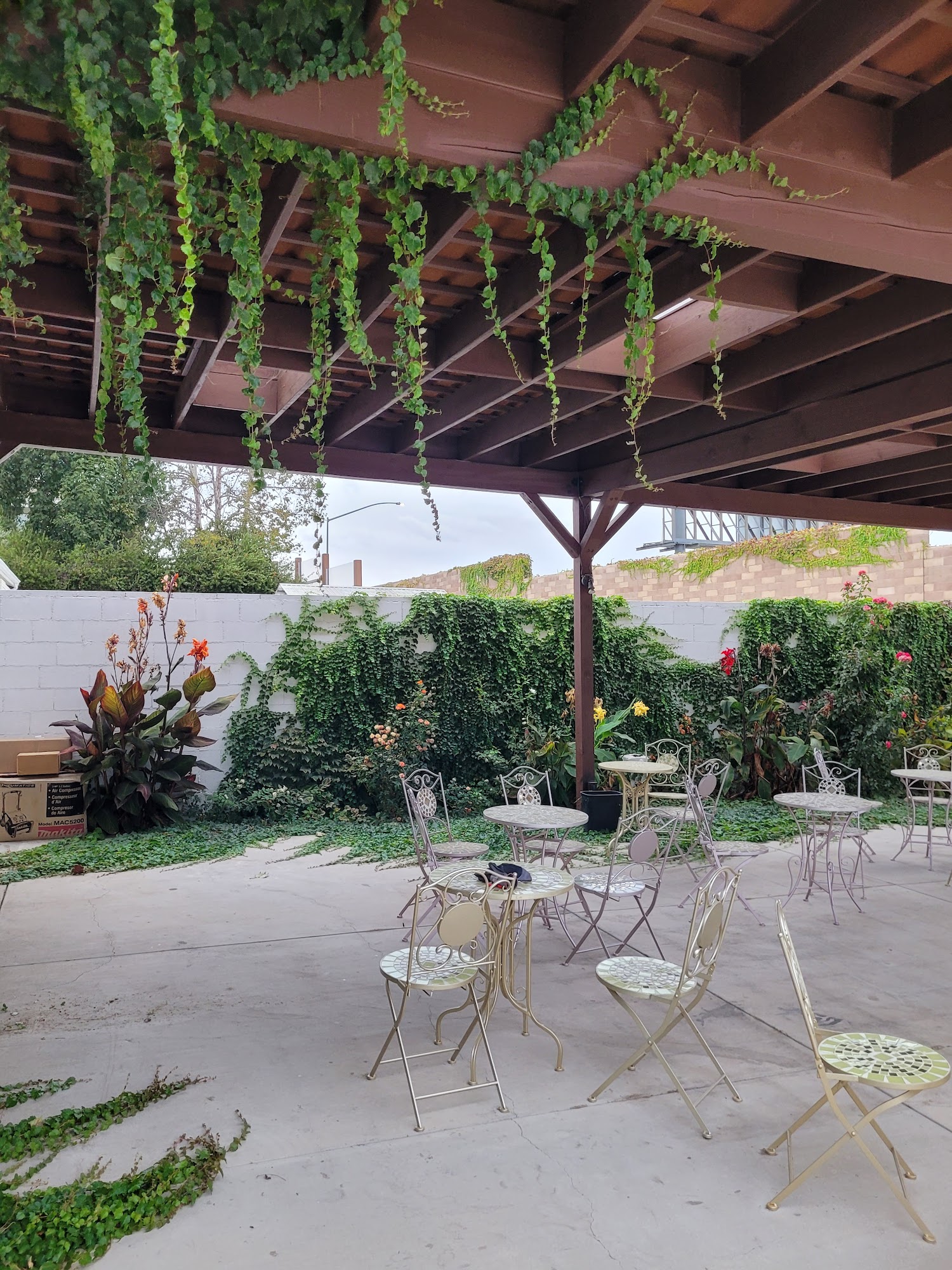 Giessinger Cellars & Cidery Westlake Village