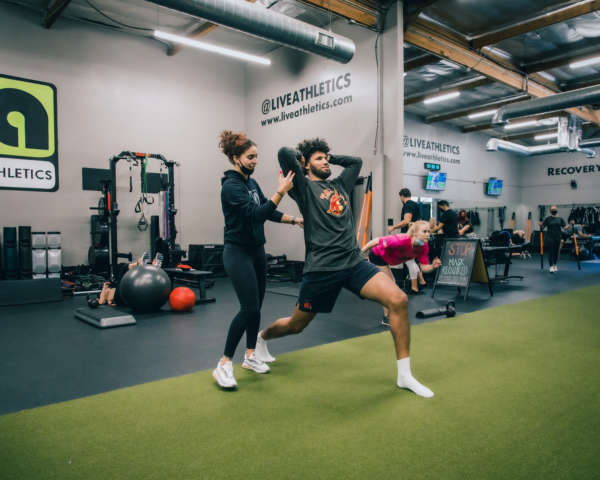 Live Athletics Physical Therapy 2488 Townsgate Rd suite c, Westlake Village, CA 91361