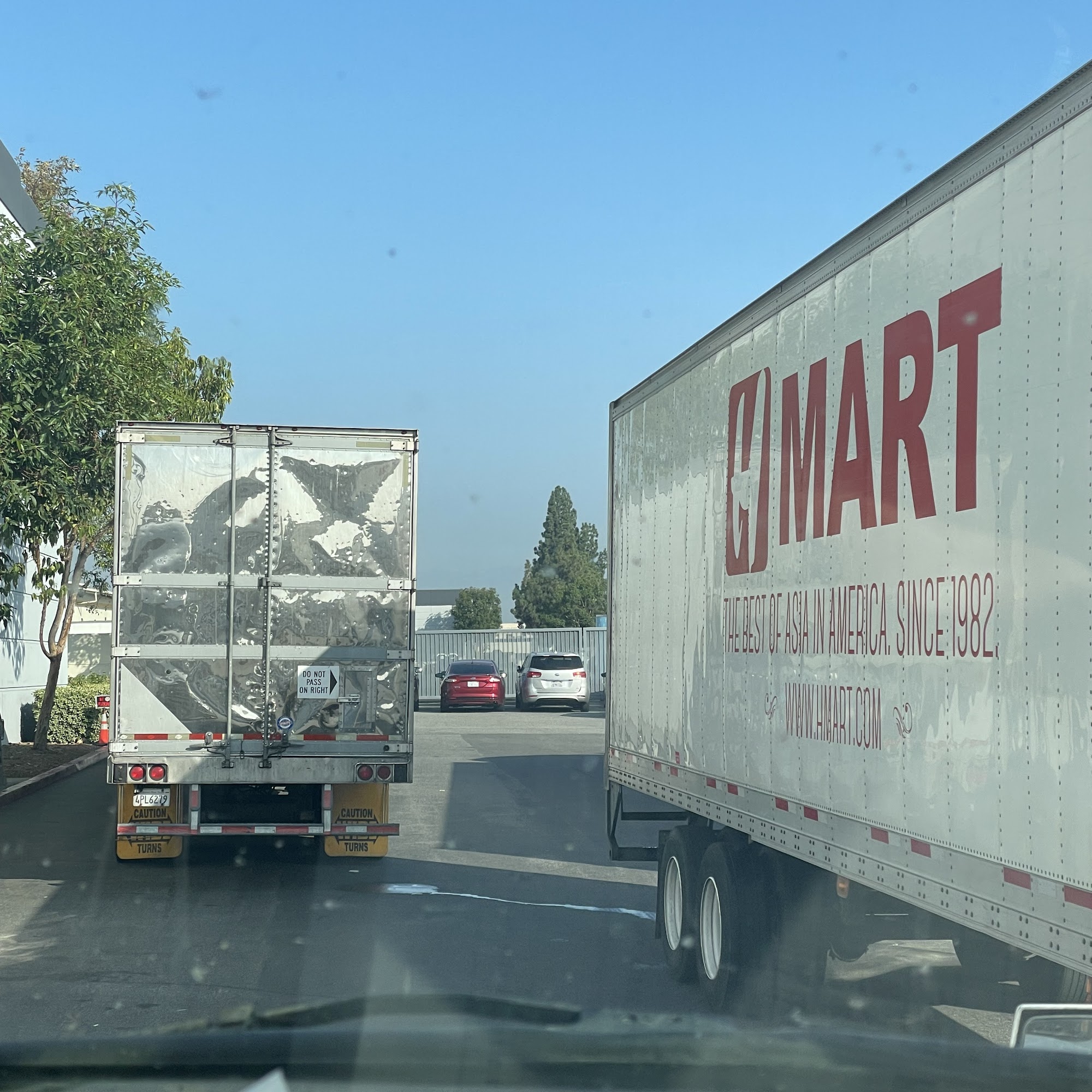 H-MART Logistic 2