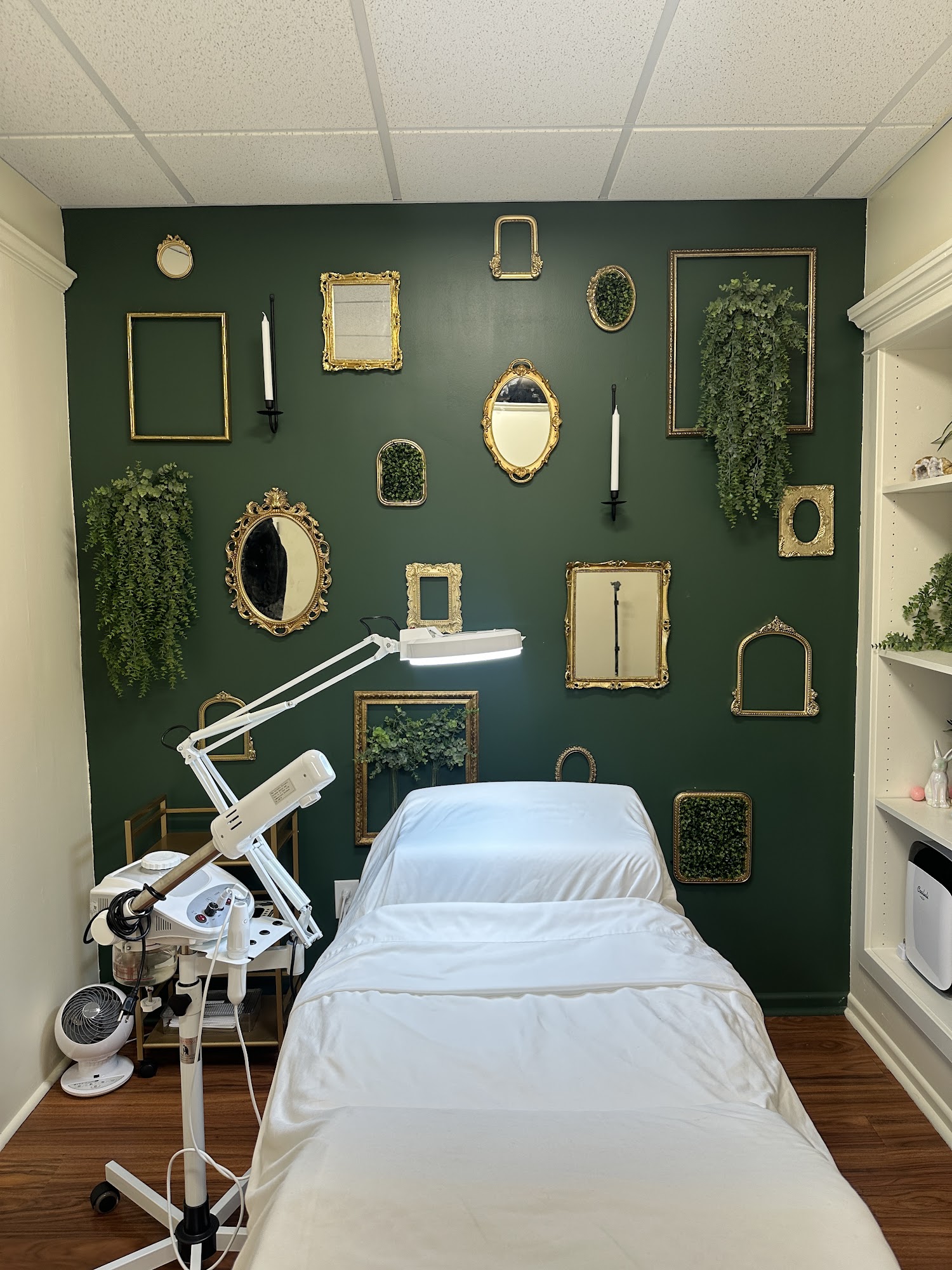 Radiant Complexion 10834 Whittier Blvd #105, Whittier California 90606