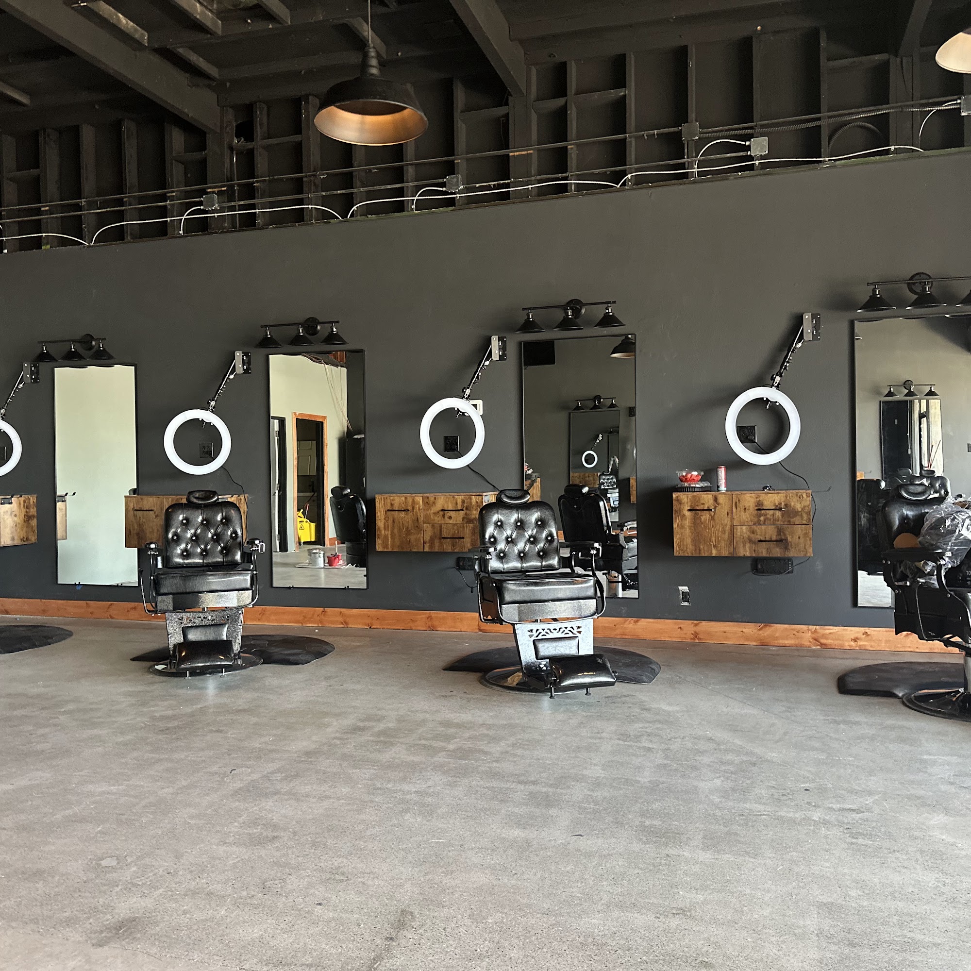 AOE Barbershop Whittier 11240 Whittier Blvd, Whittier California 90606