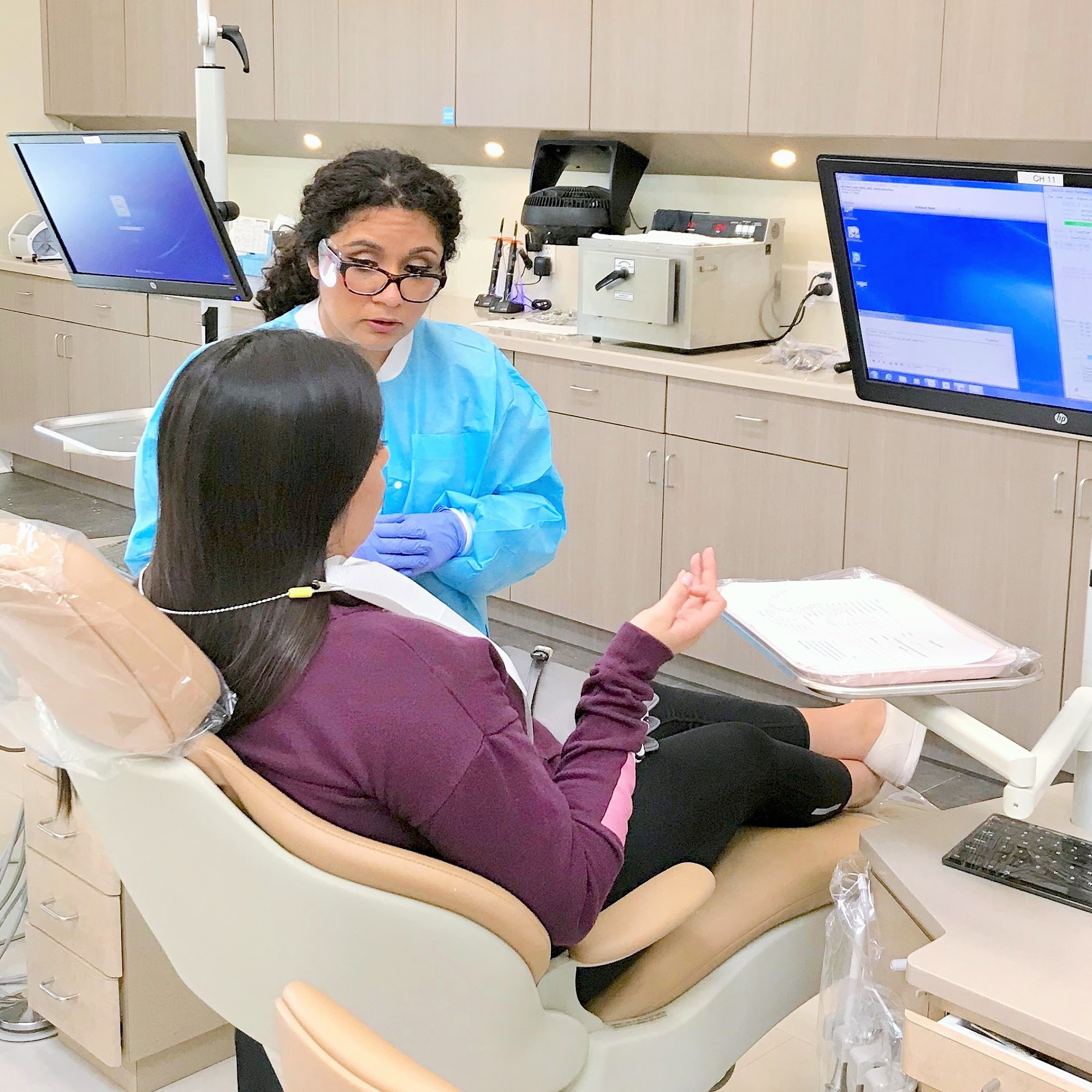 Dr. Lili & Associates 13940 Lambert Rd, Whittier California 90605