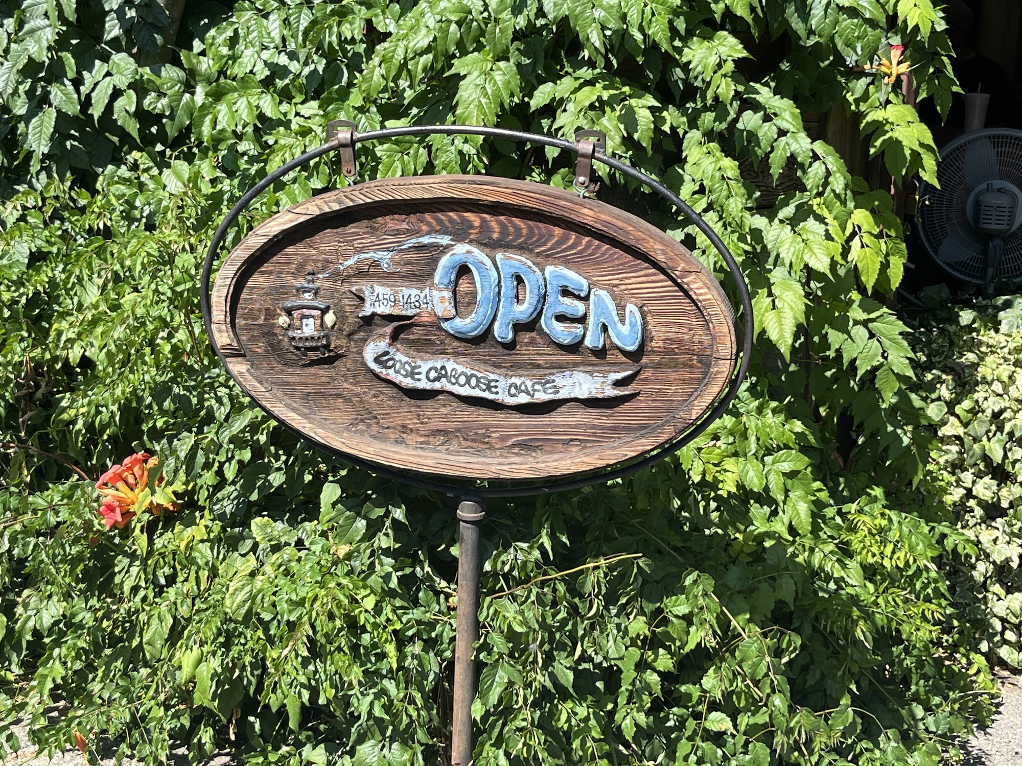 Loose Caboose Cafe Willits