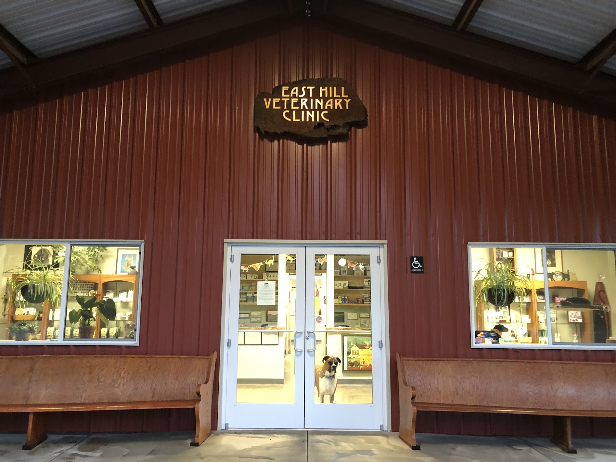 East Hill Veterinary Clinic Willits