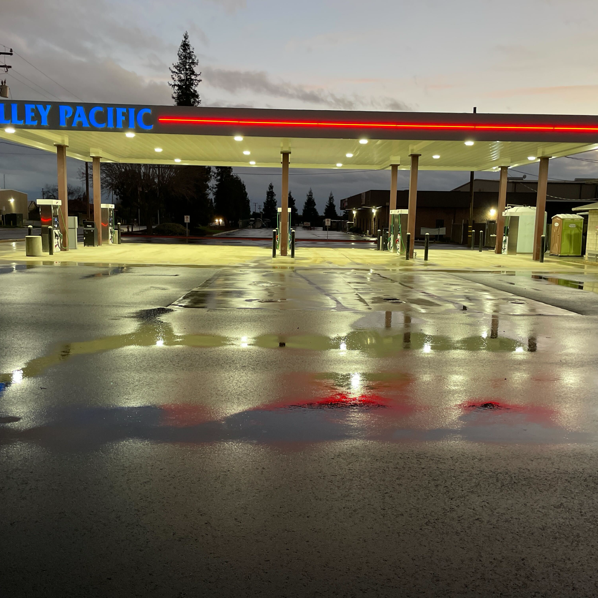 Valley Pacific Petroleum - CFN Station Woodlake