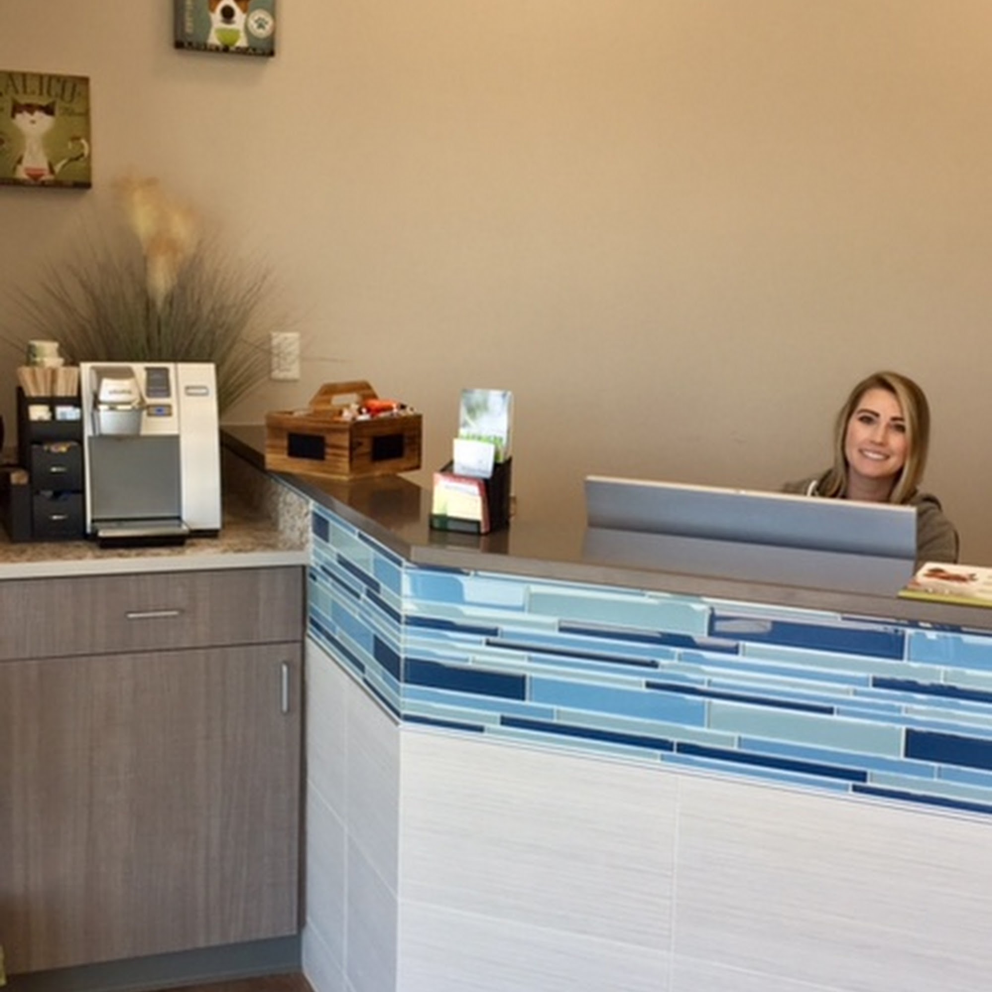 Tall Grass Animal Hospital Aurora