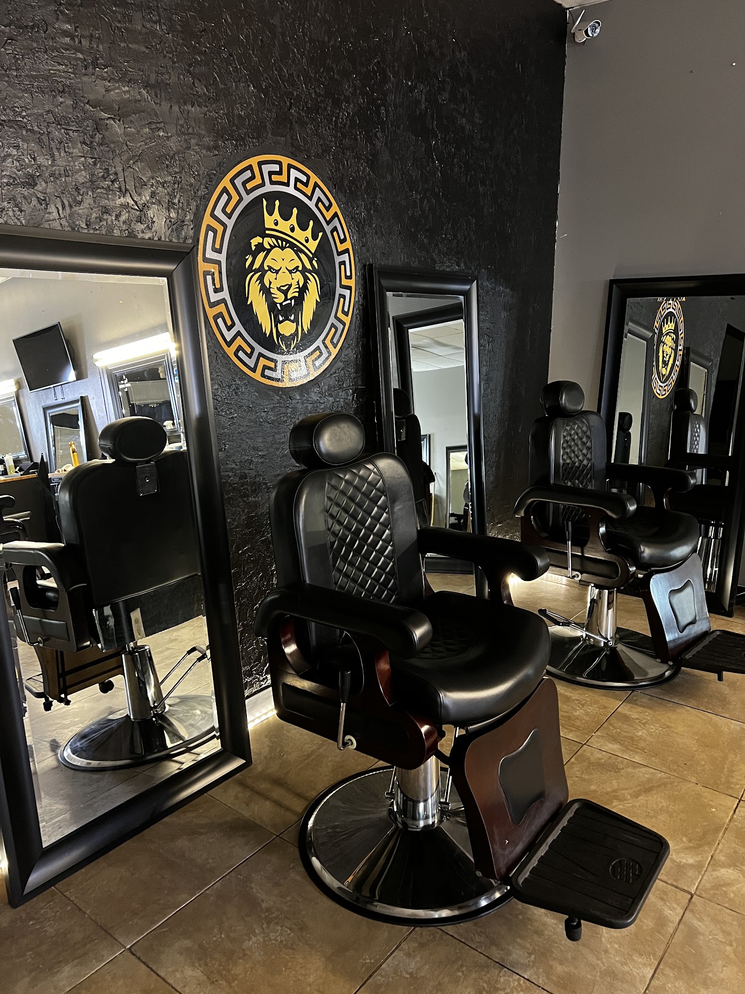 Fades Barber & Salon 14044 E Mississippi Ave, Aurora Colorado 80012