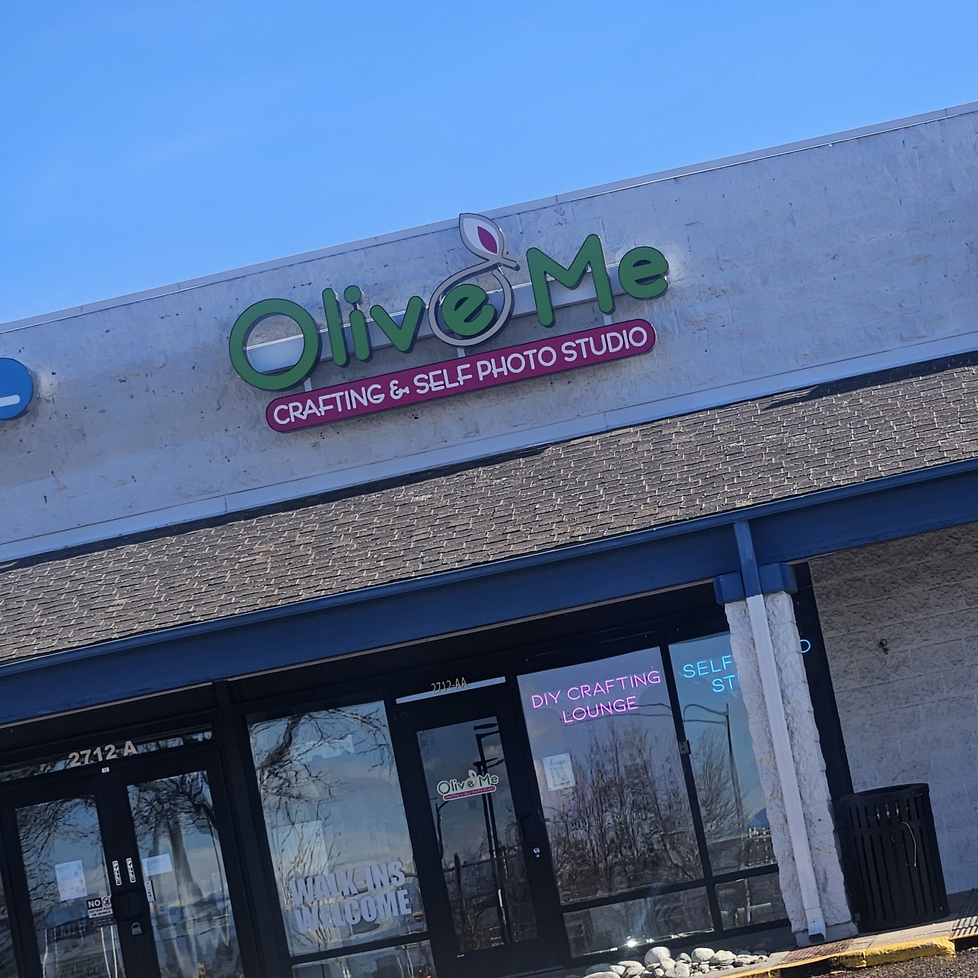 Olive Me Studio Aurora